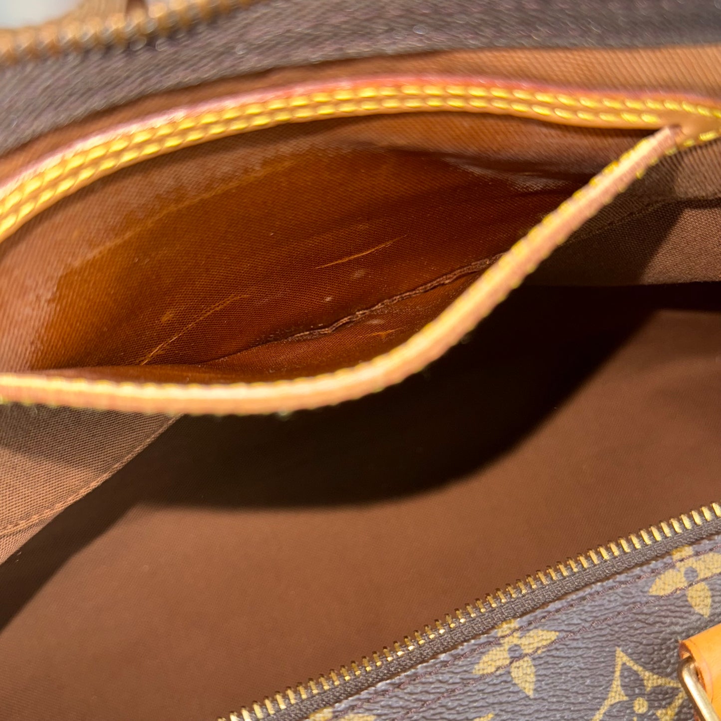 LOUIS VUITTON SPEEDY 40 in Monogram