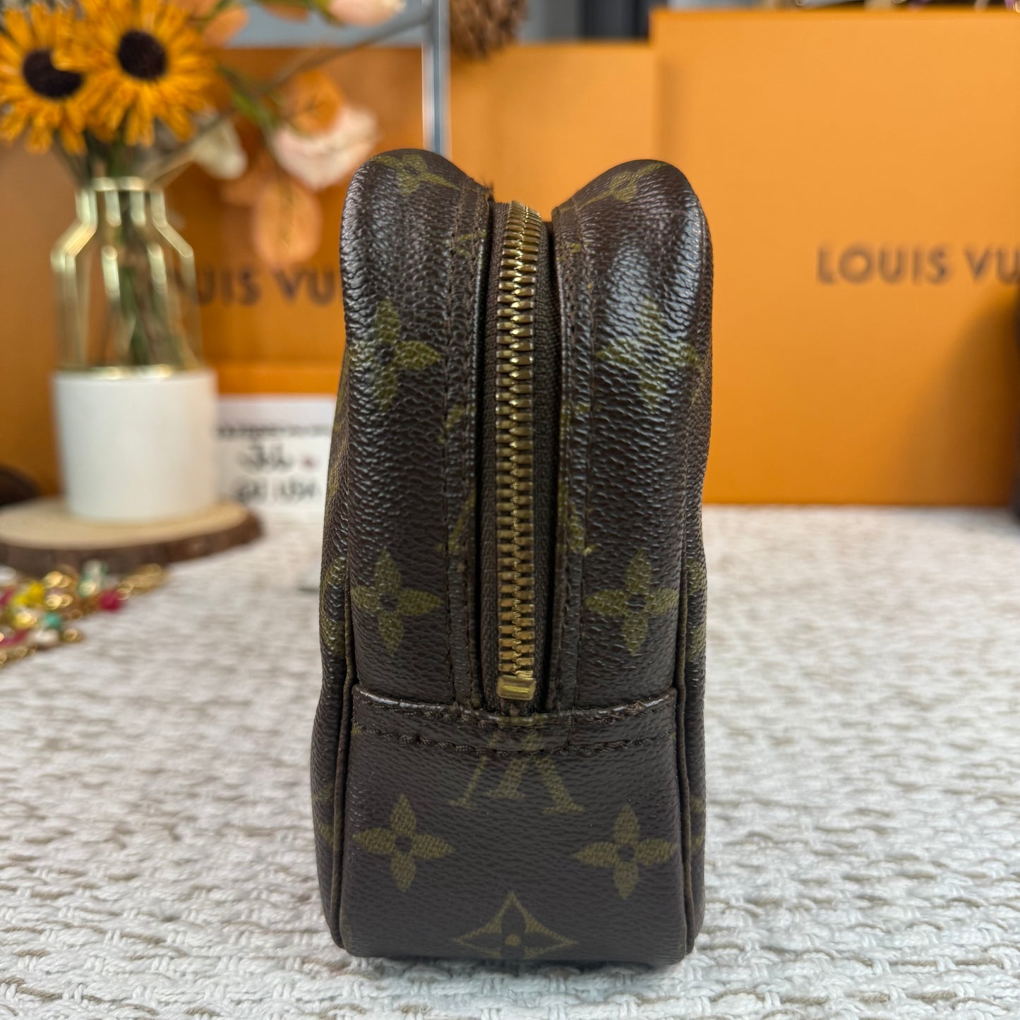 LOUIS VUITTON TROUSSE 23 MAKE UP POUCH