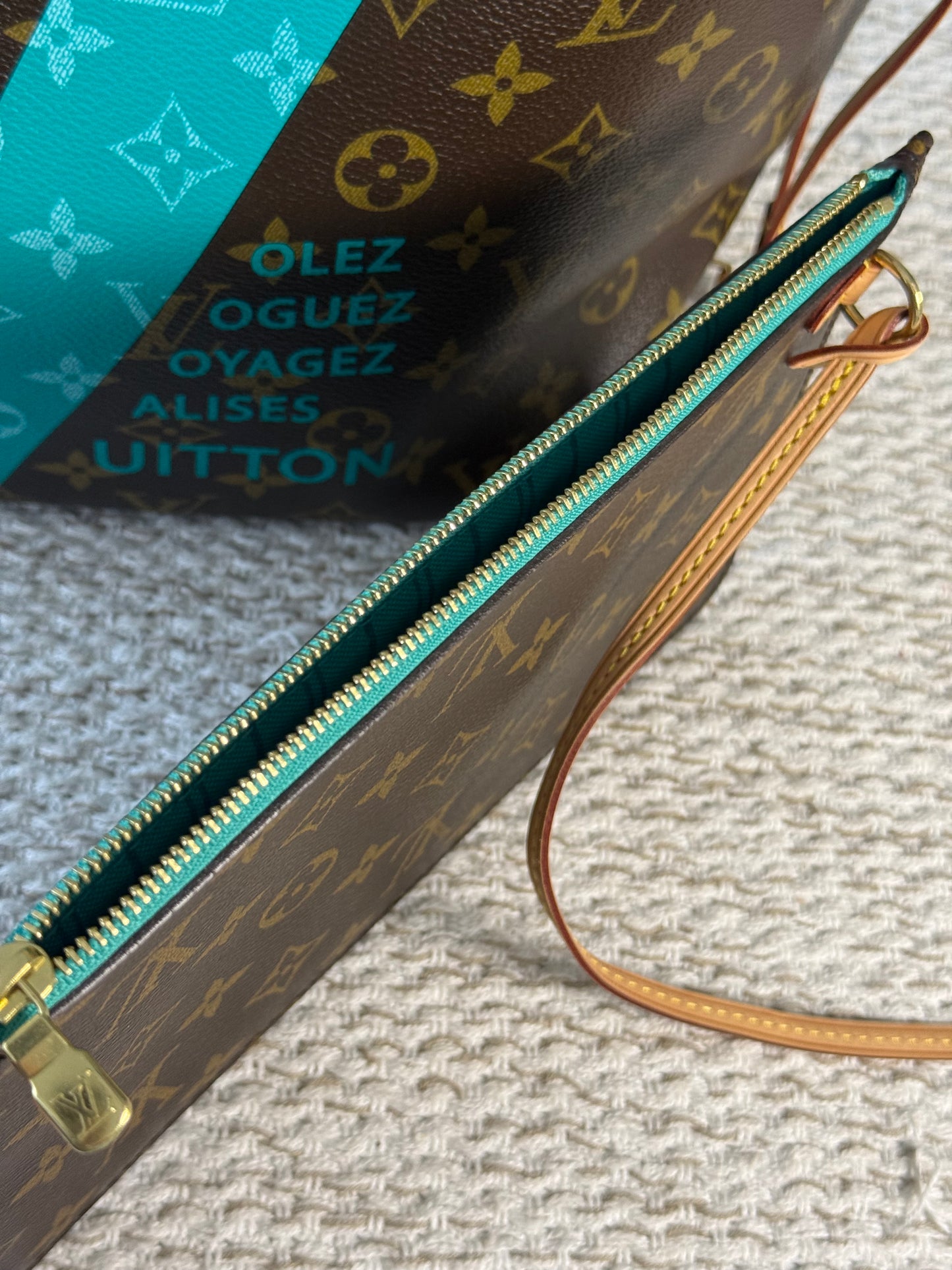 LIMITED EDITION TURQUOISE MONOGRAM V NEVERFULL MM BAG WITH POCHETTE