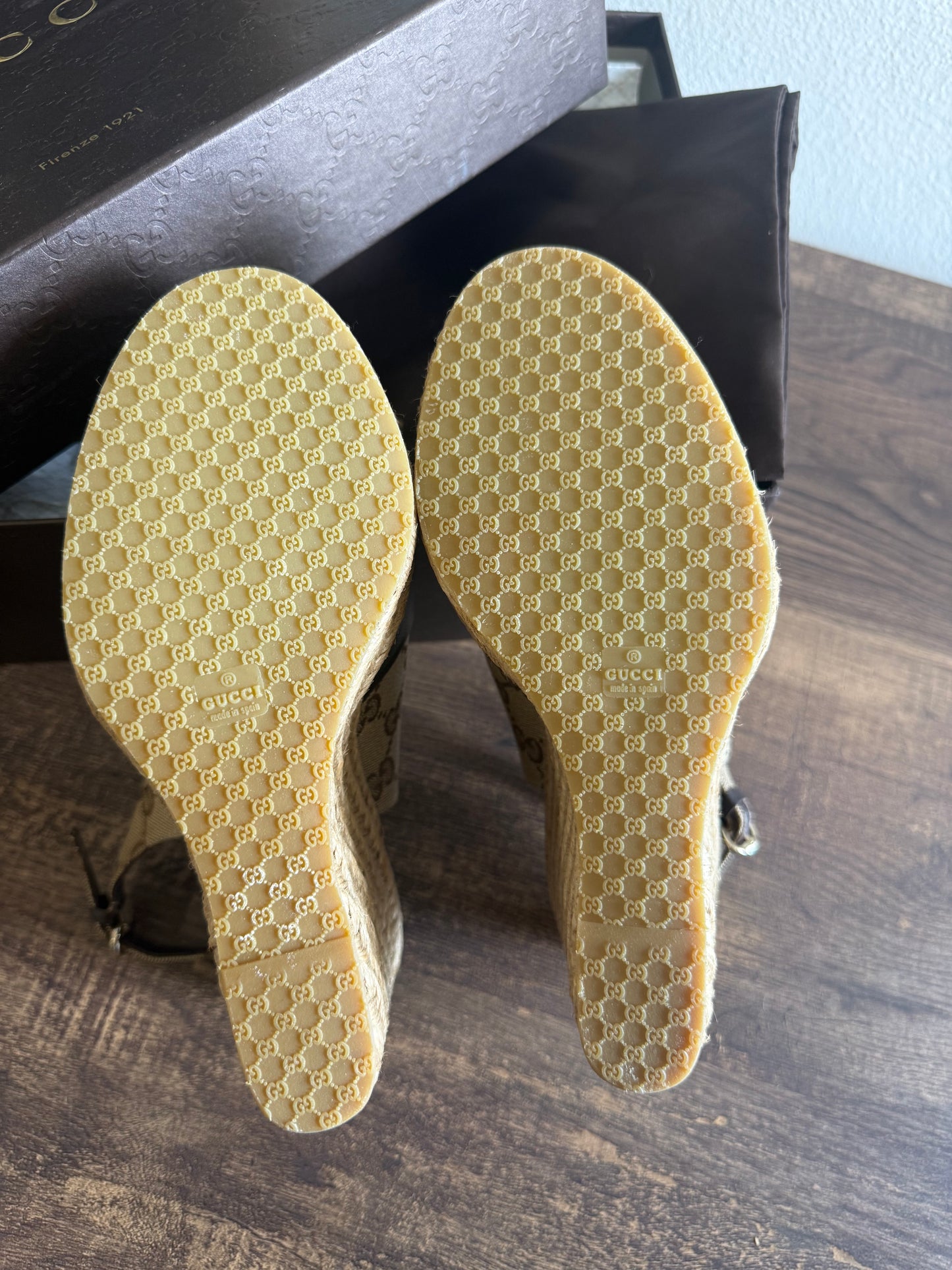 GUCCI BROWN MONOGRAM CANVAS AND LEATHER SLINGBACK WEDGE PUMPS SIZE 36