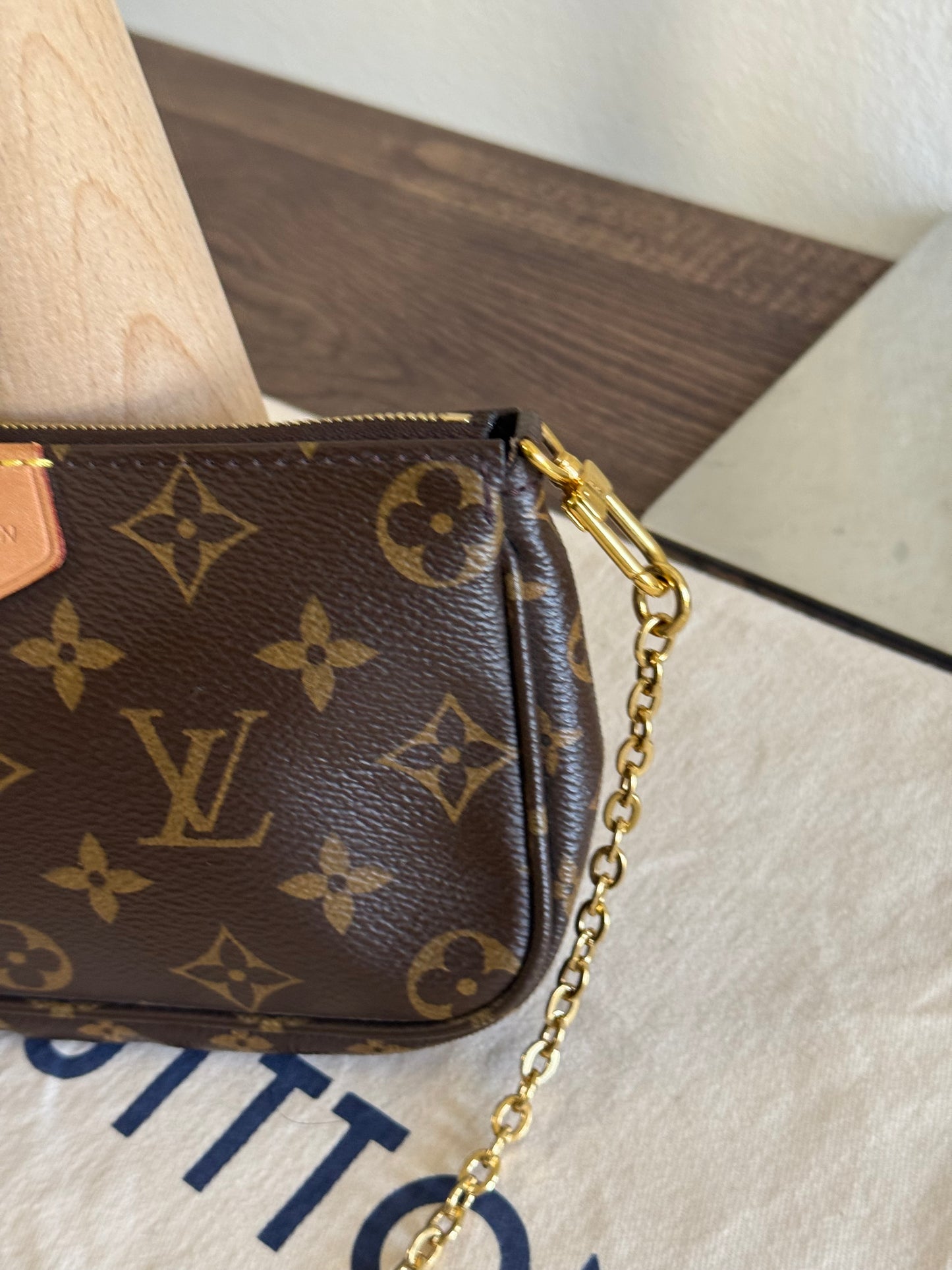 LOUIS VUITTON SMALL POCHETTE WITH CHAIN FROM MULTI-POCHETTE ACCESSORIES SET MONOGRAM CANVAS