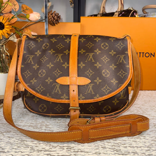 LOUIS VUITTON SAUMUR 30 in Monogram