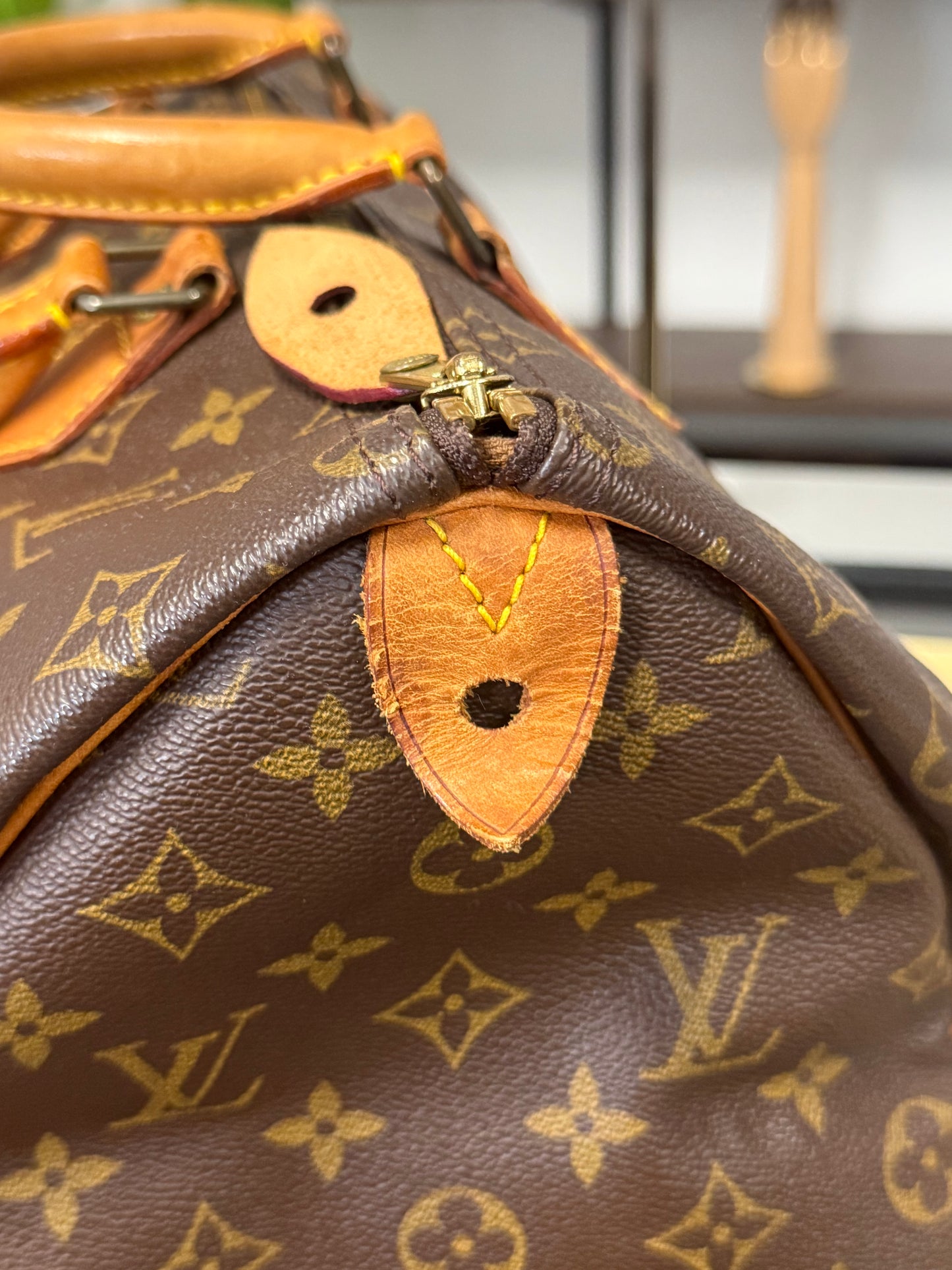 LOUIS VUITTON SPEEDY 35 IN MONOGRAM