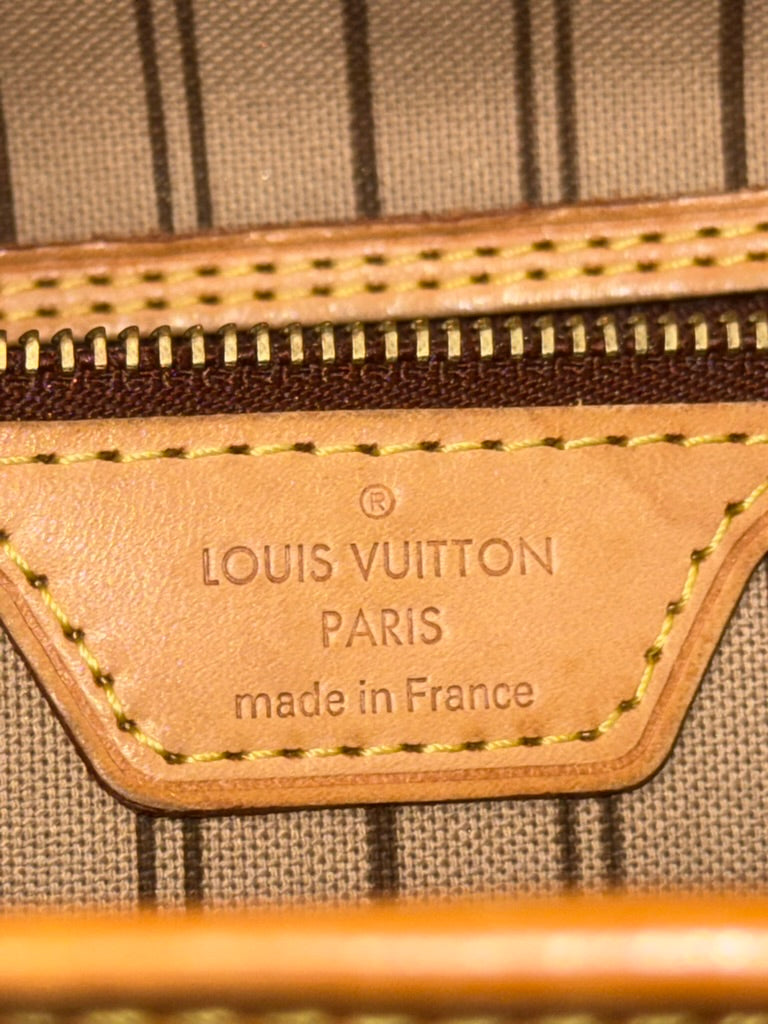 LOUIS VUITTON Monogram Neverfull PM in Monogram