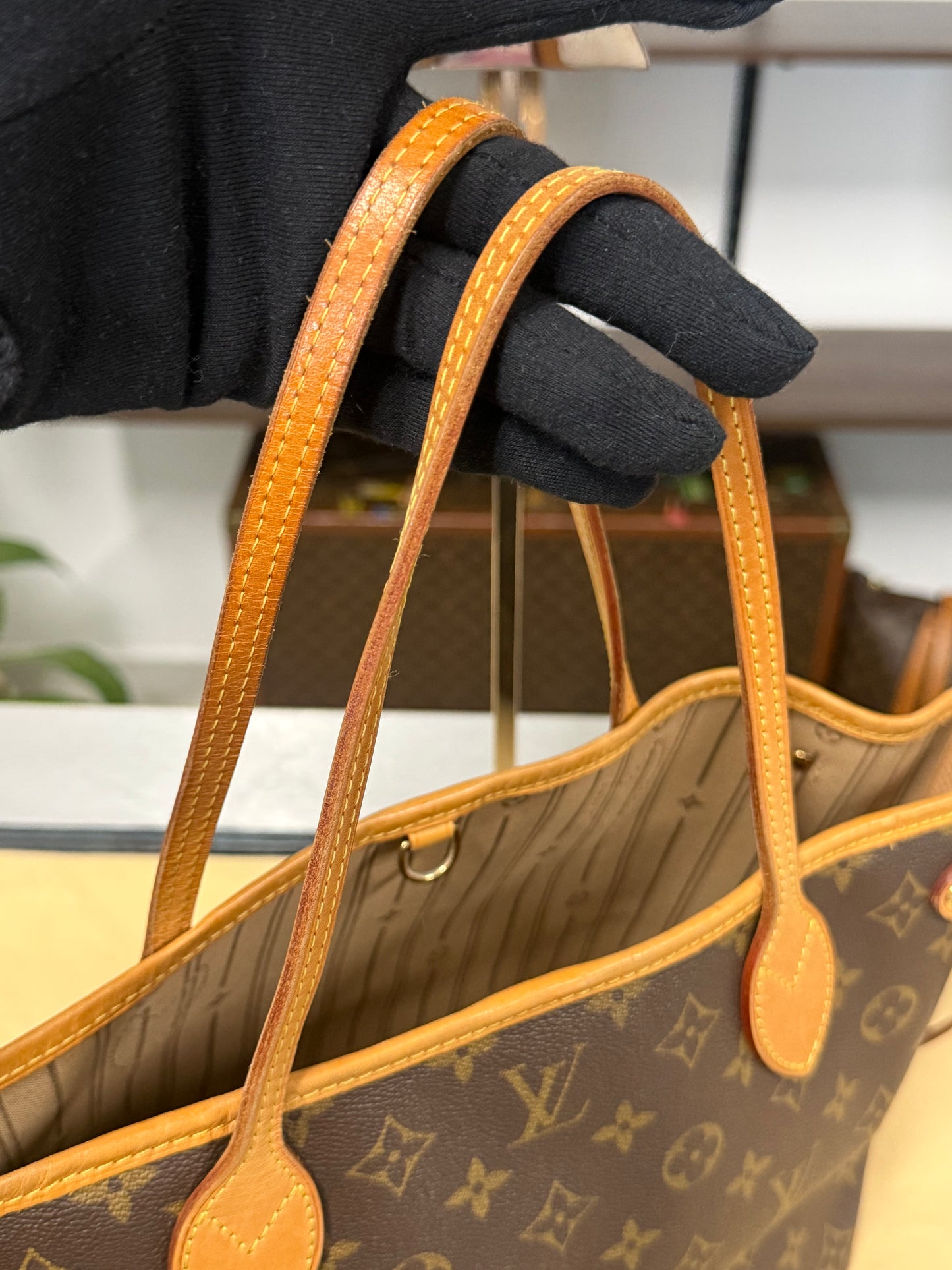 Louis Vuitton Neverfull PM Monogram Canvas Tote Bag M40155