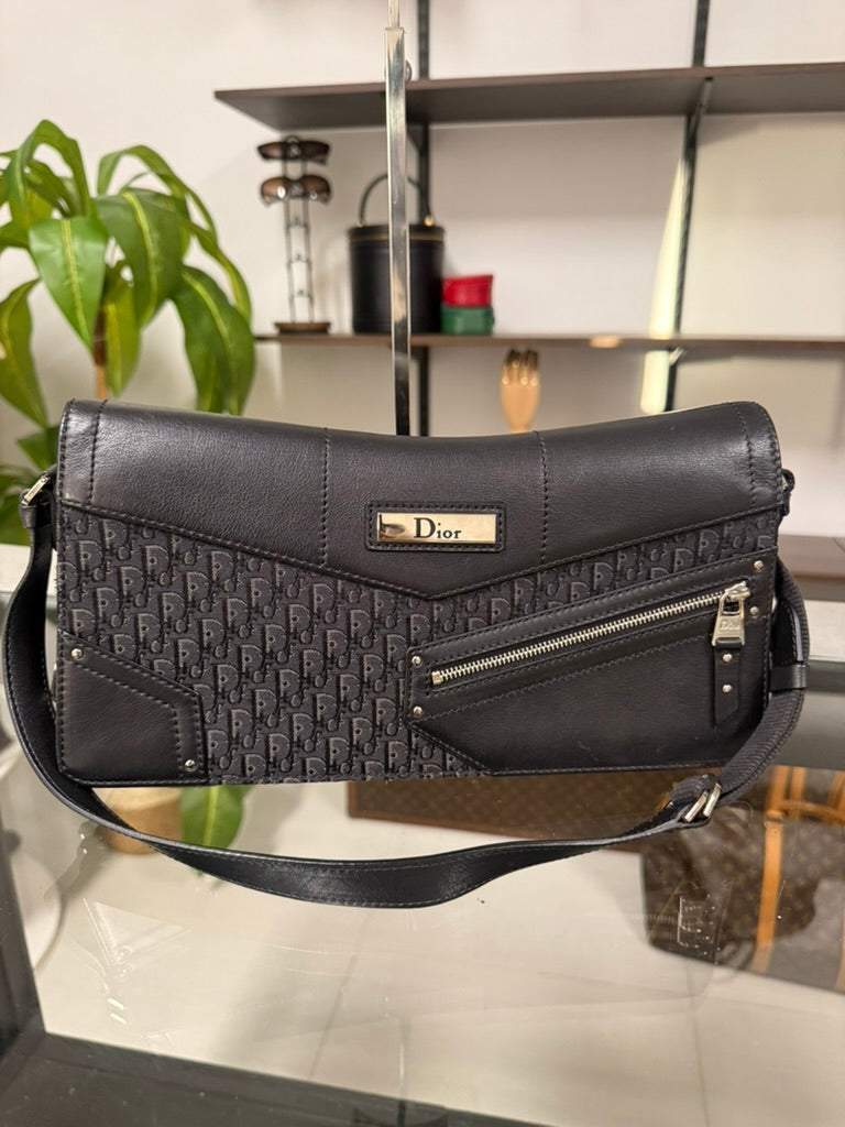 Christian Dior Street Chic Trotter Shoulder Bag in Black