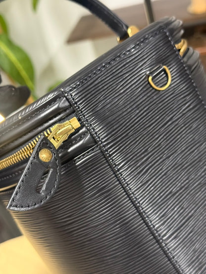 Louis Vuitton Vintage Cannes Vanity Handbag in Black Noir Epi Leather M48032