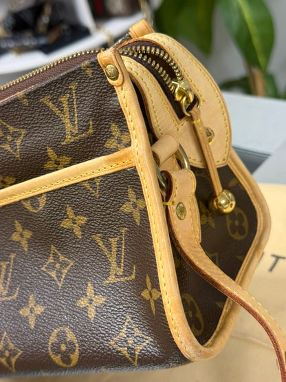 Louis Vuitton Popincourt Long Monogram Canvas Shoulder Bag M40008