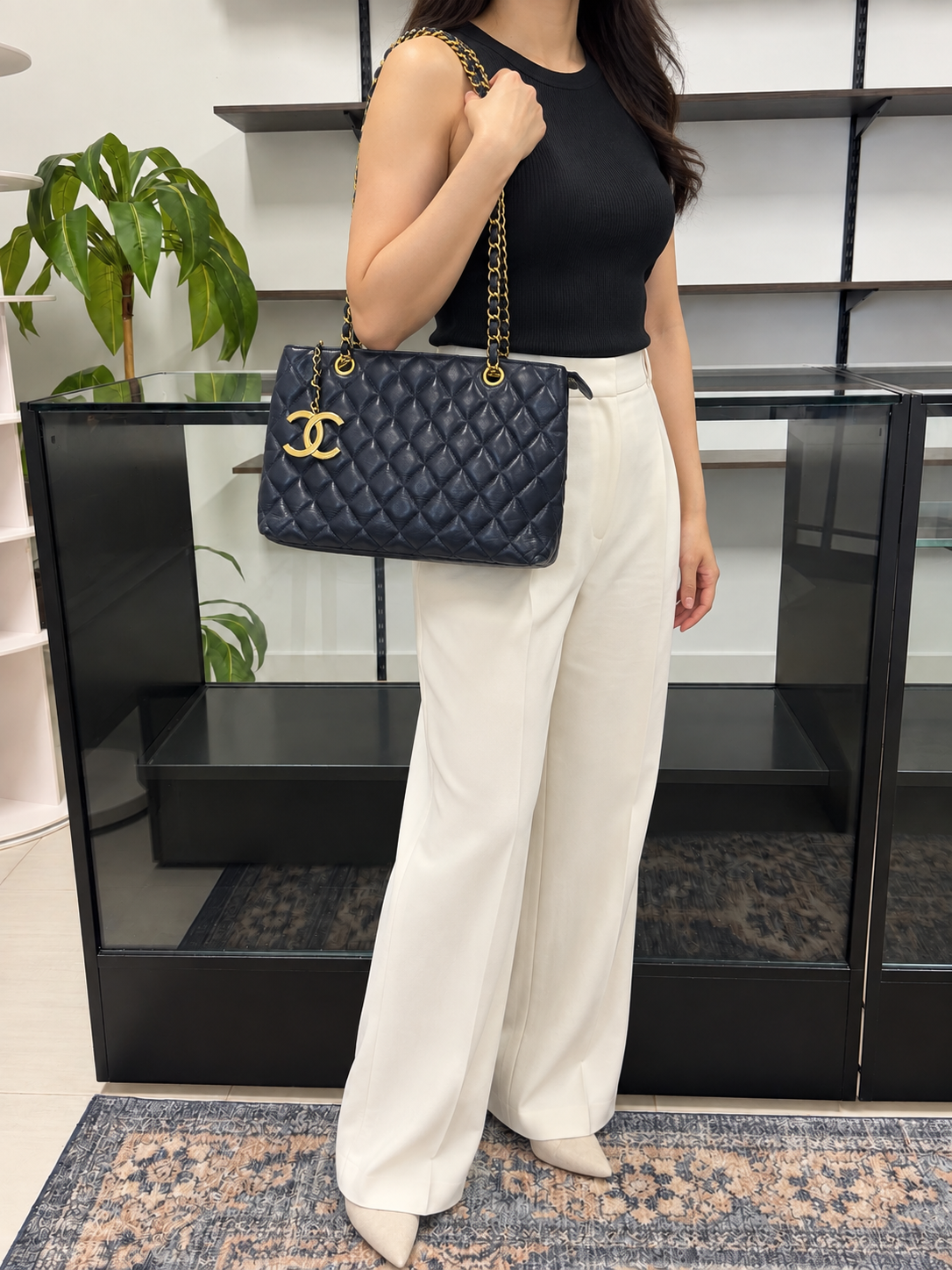Chanel Navy Blue Quilted Lambskin Leather Zip Shoulder Bag circa 1989–1991