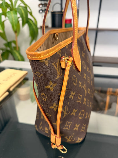 LOUIS VUITTON Monogram Neverfull PM in Monogram