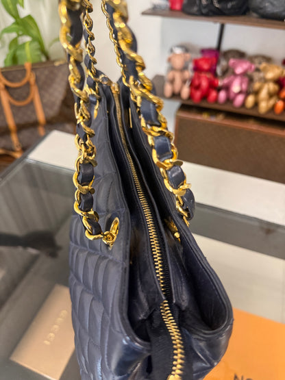 Chanel Navy Blue Quilted Lambskin Leather Zip Shoulder Bag circa 1989–1991