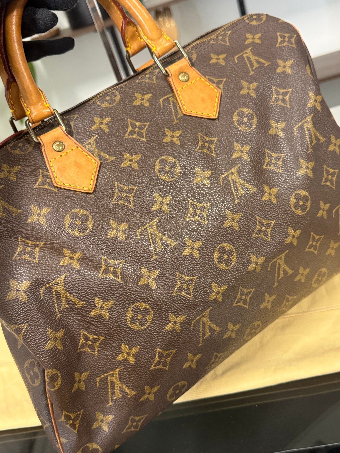 LOUIS VUITTON SPEEDY 35 IN MONOGRAM