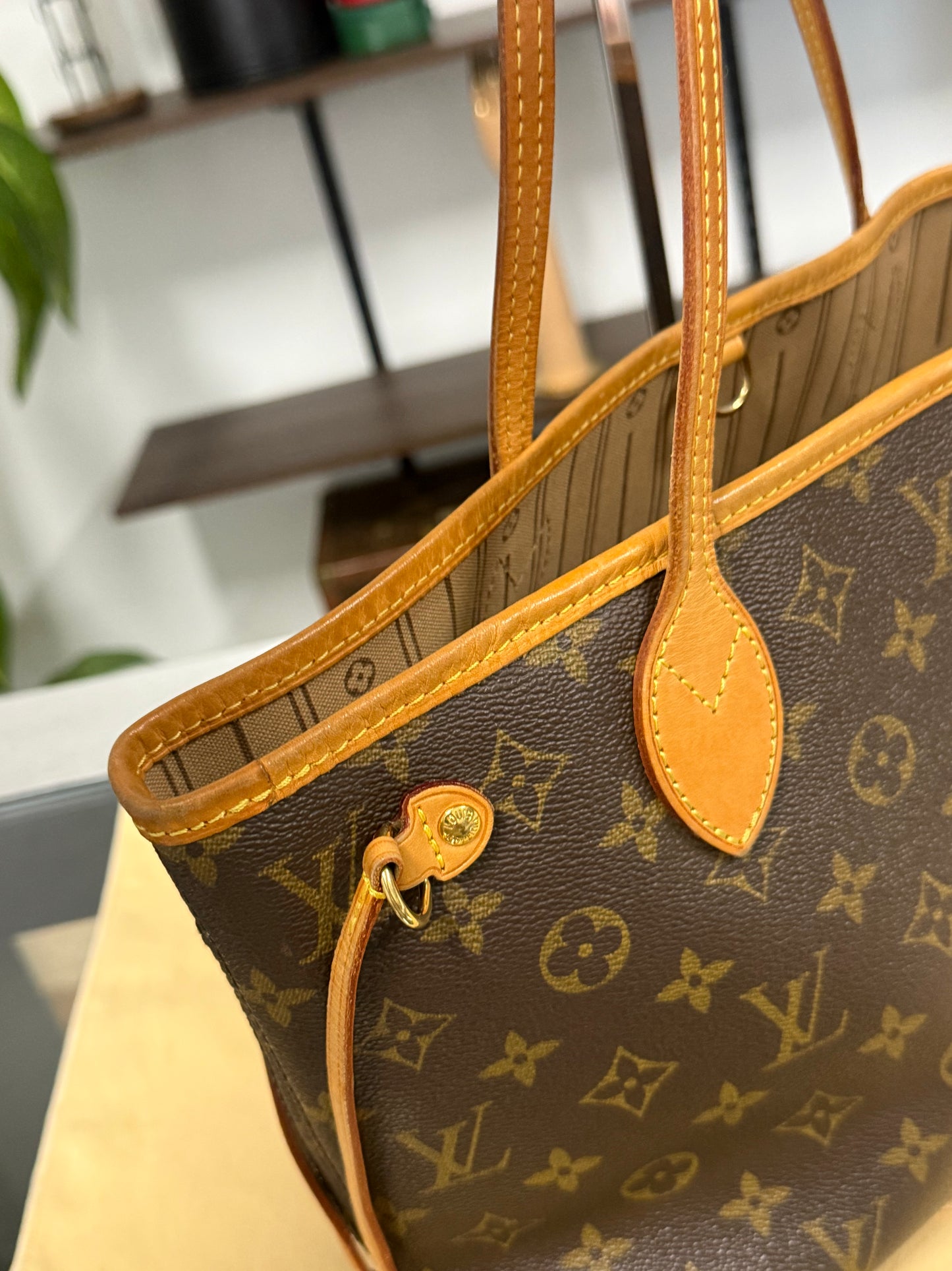 Louis Vuitton Neverfull PM Monogram Canvas Tote Bag M40155