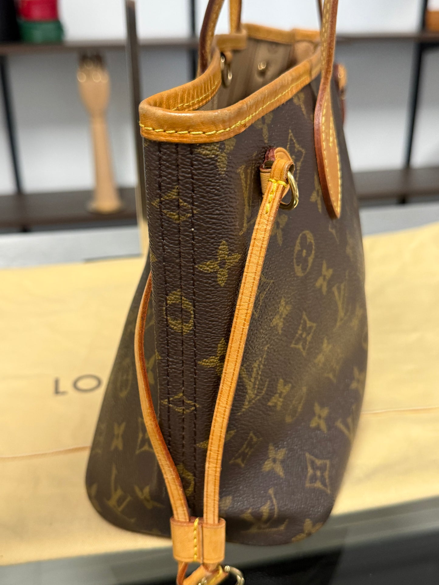 Louis Vuitton Neverfull PM Monogram Canvas Tote Bag M40155