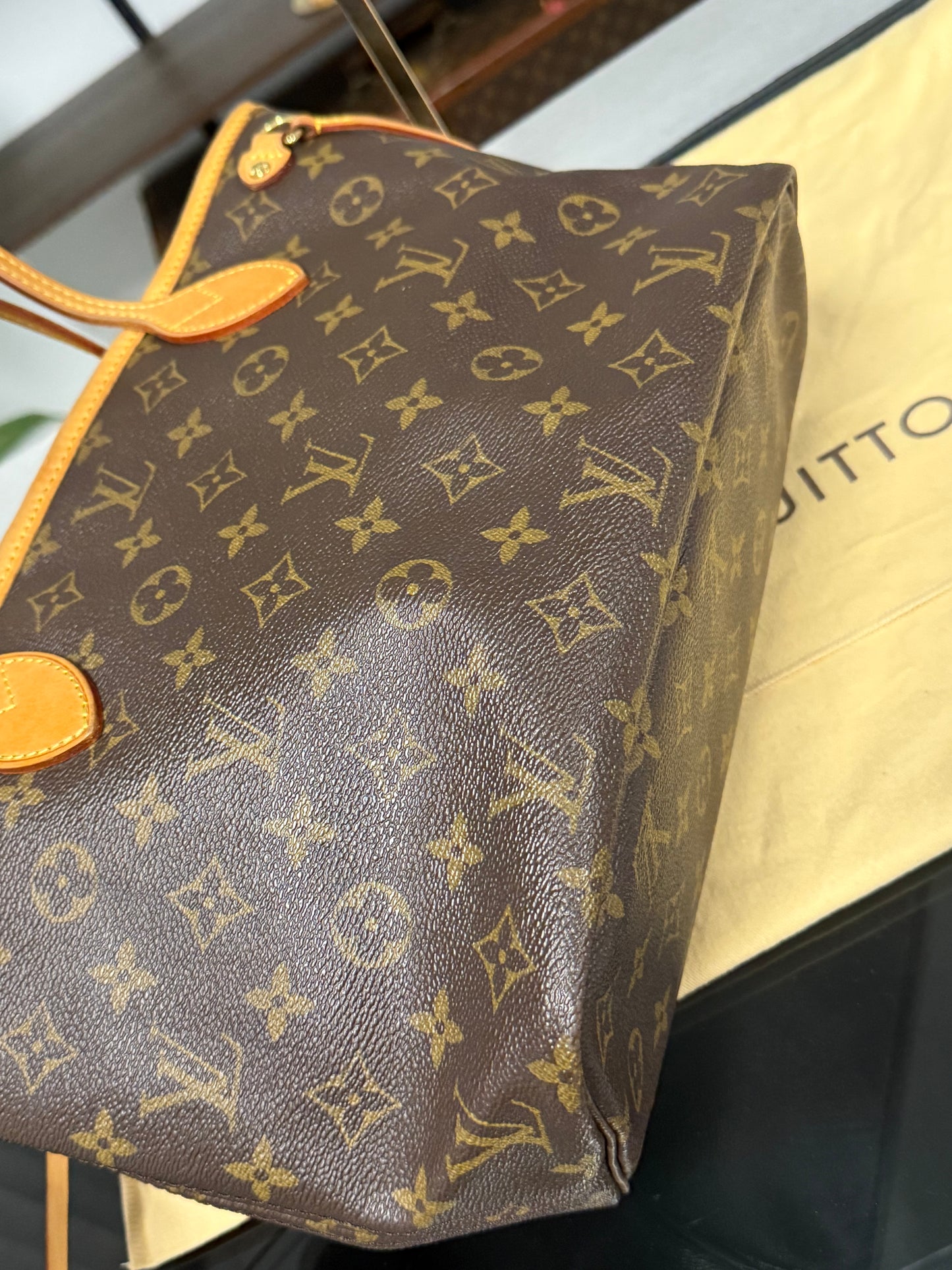 Louis Vuitton Neverfull PM Monogram Canvas Tote Bag M40155