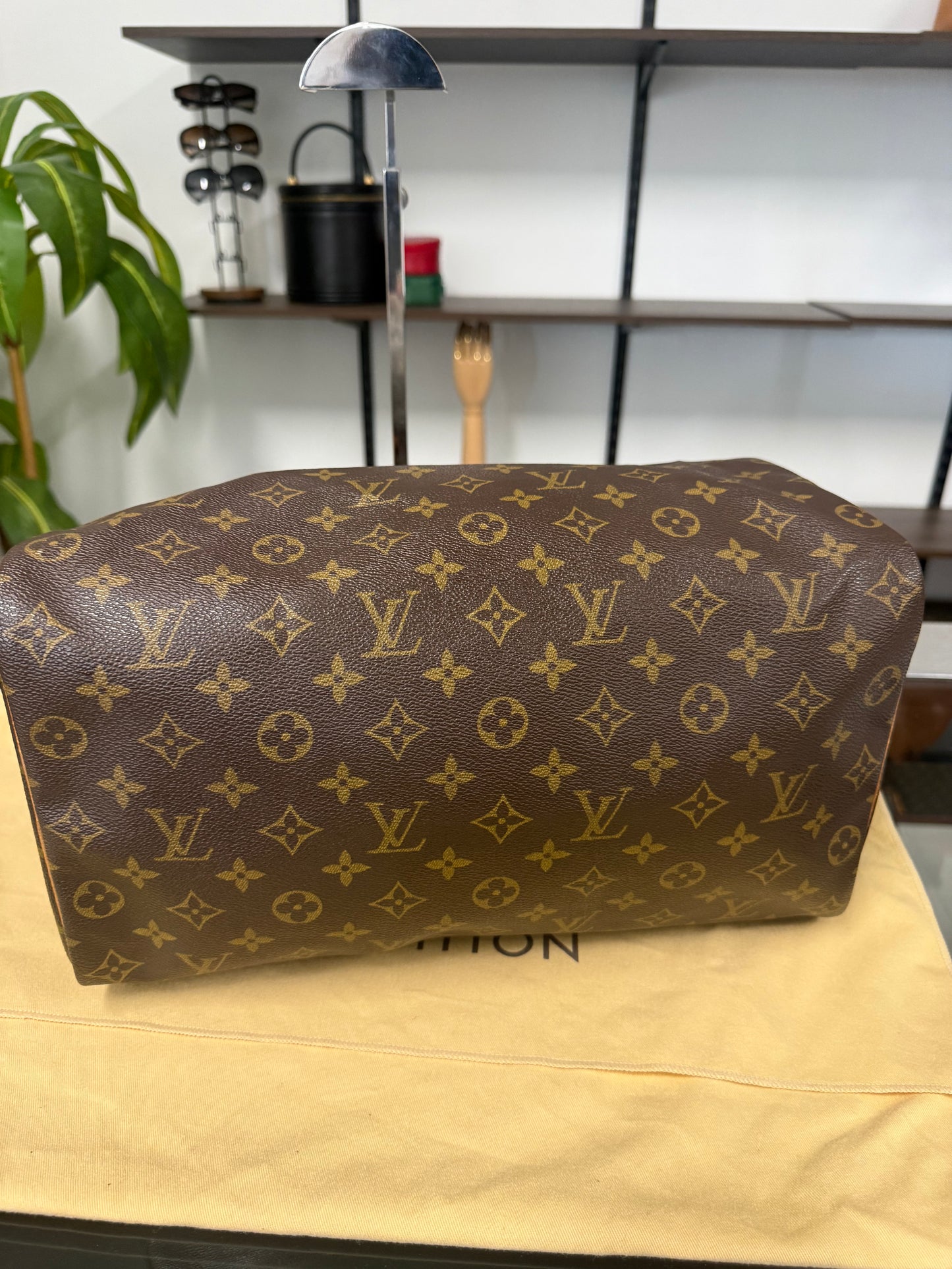LOUIS VUITTON SPEEDY 35 IN MONOGRAM