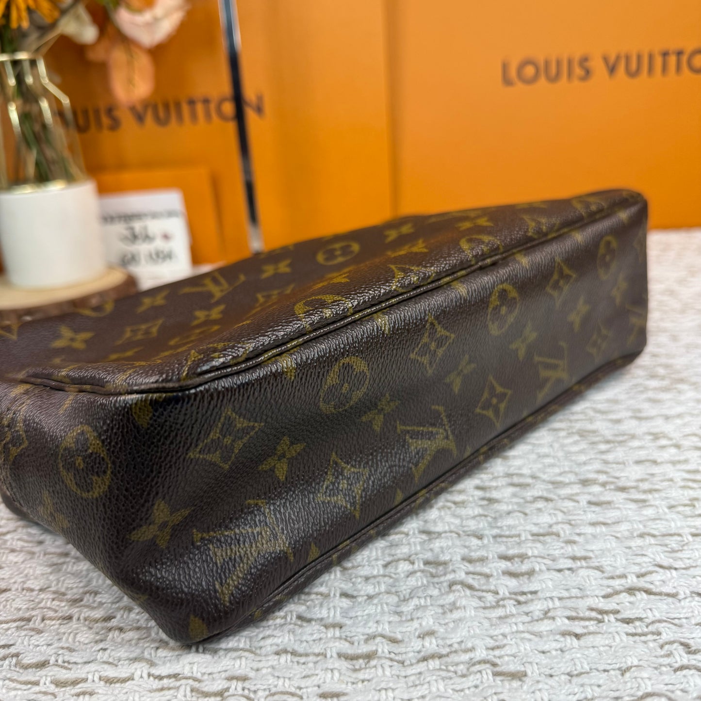 LOUIS VUITTON TROUSSE 28 MAKE UP POUCH