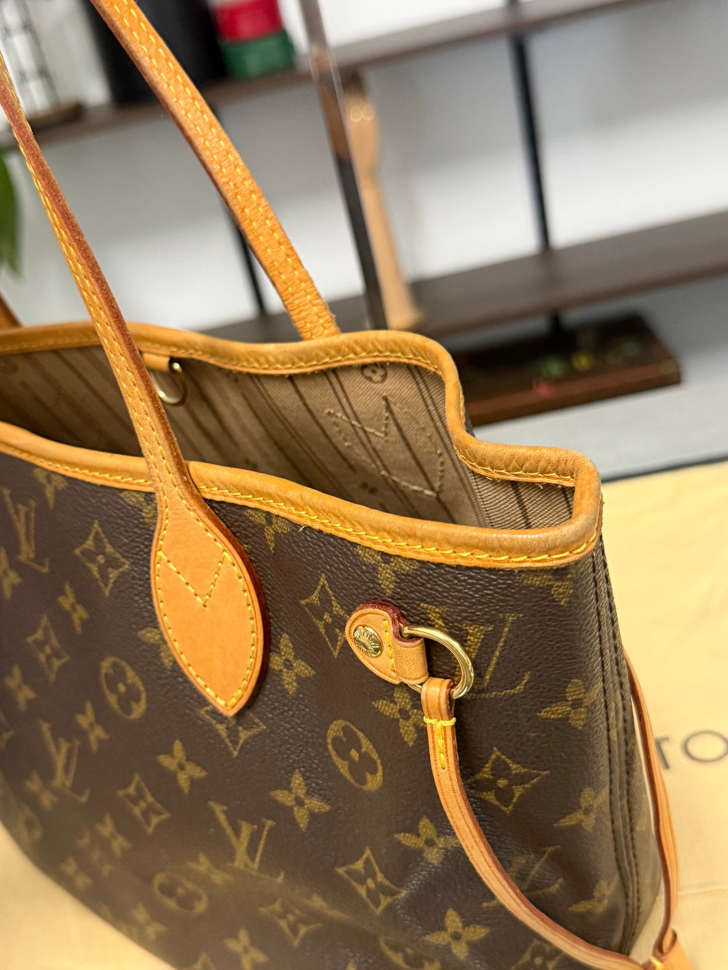 Louis Vuitton Neverfull PM Monogram Canvas Tote Bag M40155