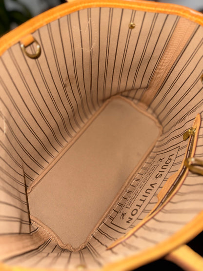 LOUIS VUITTON Monogram Neverfull PM in Monogram