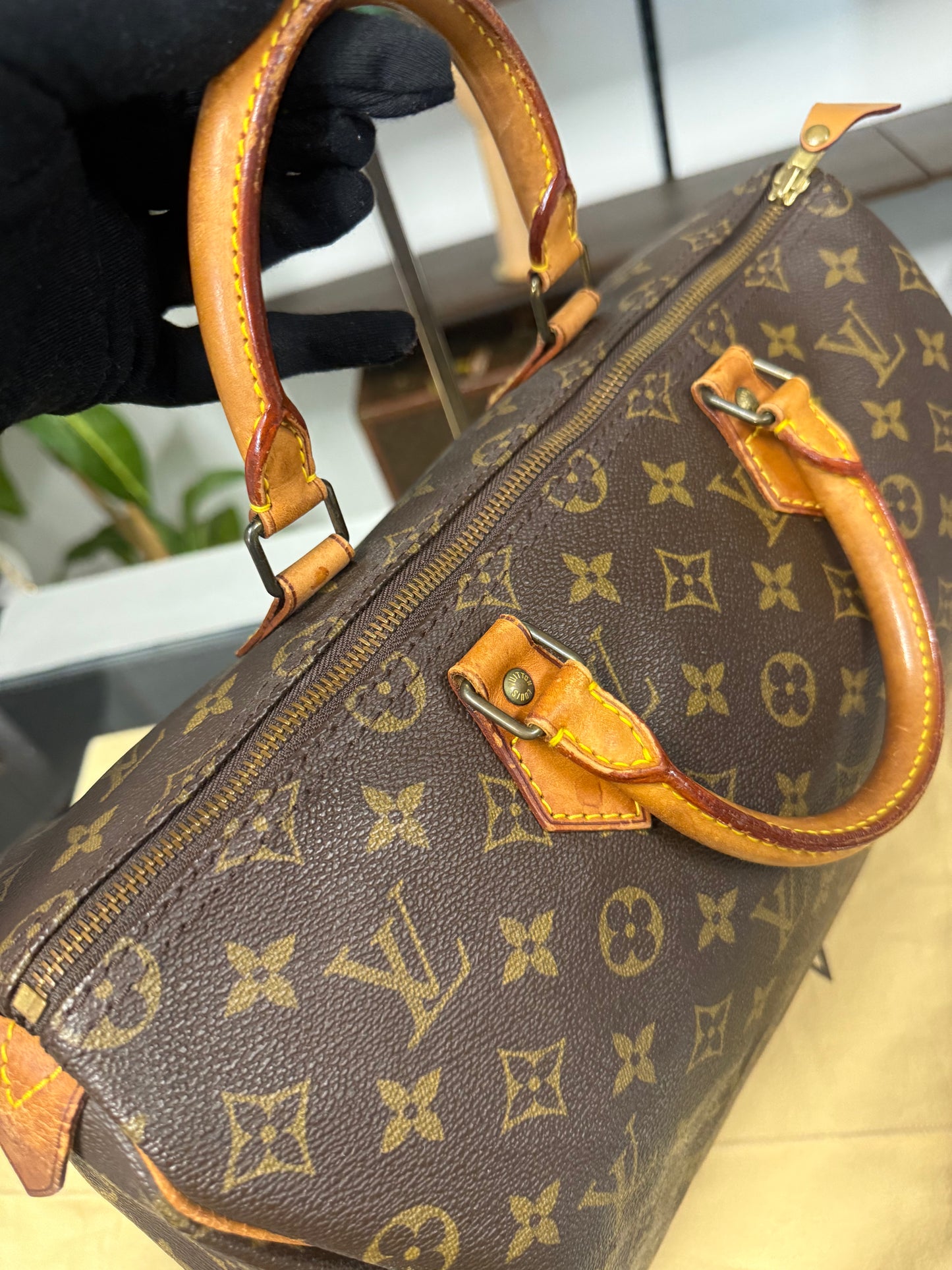 LOUIS VUITTON SPEEDY 35 IN MONOGRAM