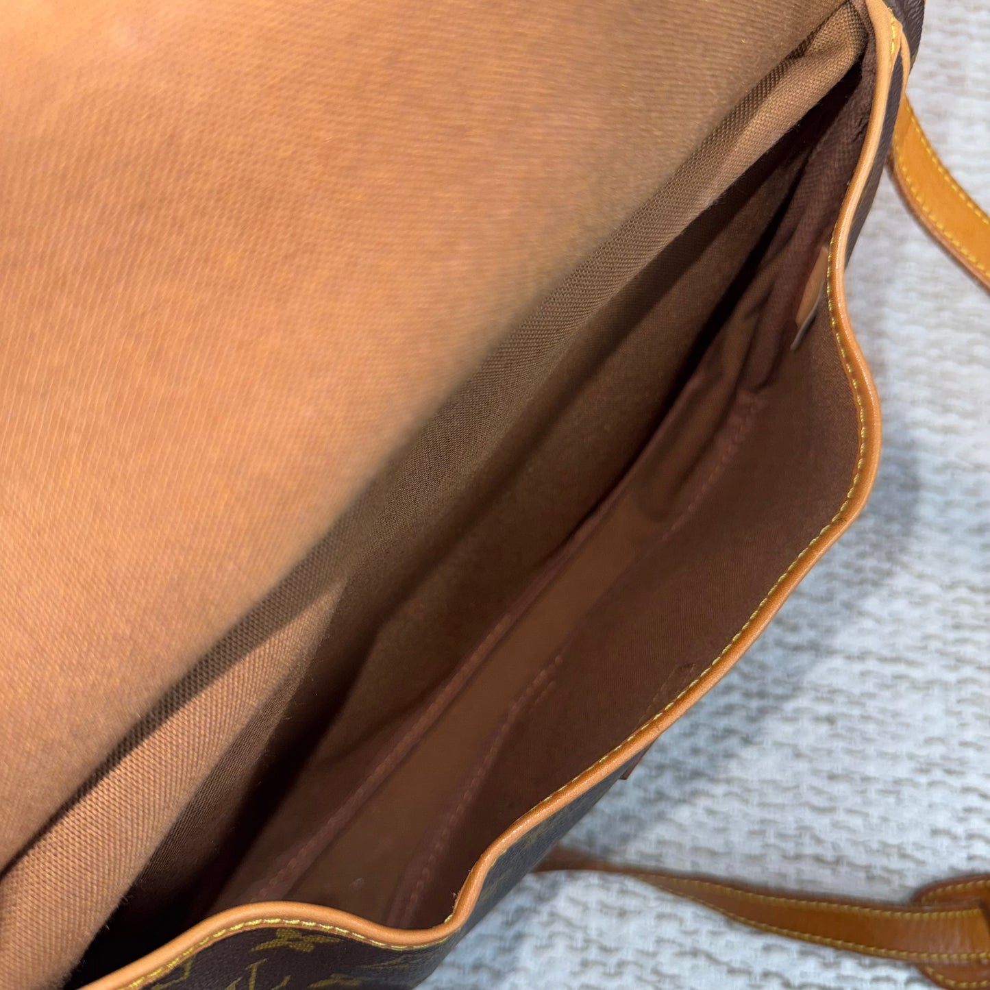 LOUIS VUITTON SAUMUR 30 in Monogram