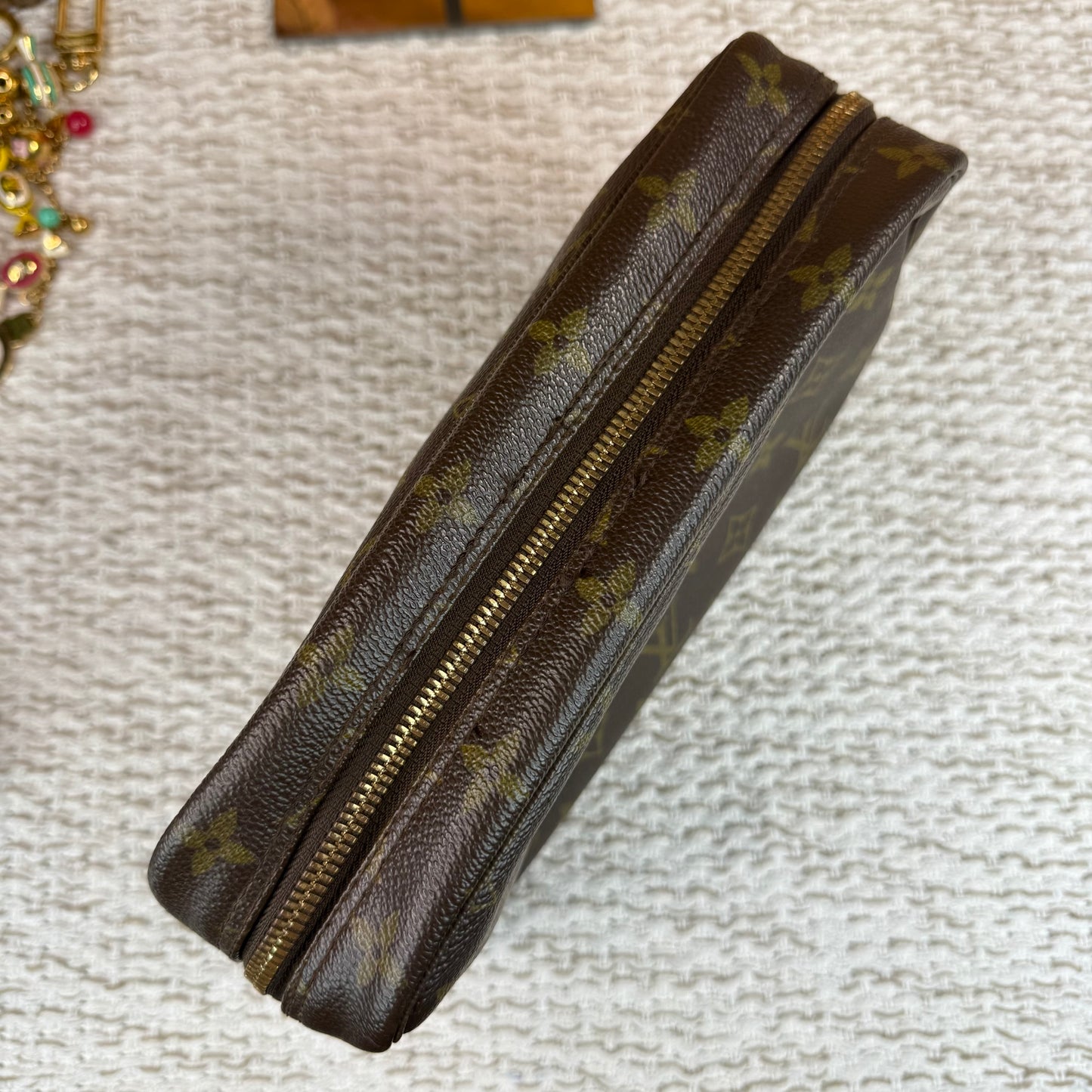 LOUIS VUITTON TROUSSE 23 MAKE UP POUCH 