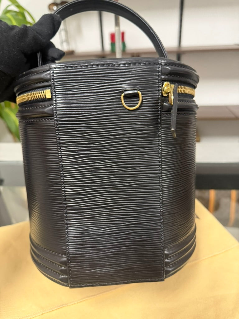 Louis Vuitton Vintage Cannes Vanity Handbag in Black Noir Epi Leather M48032