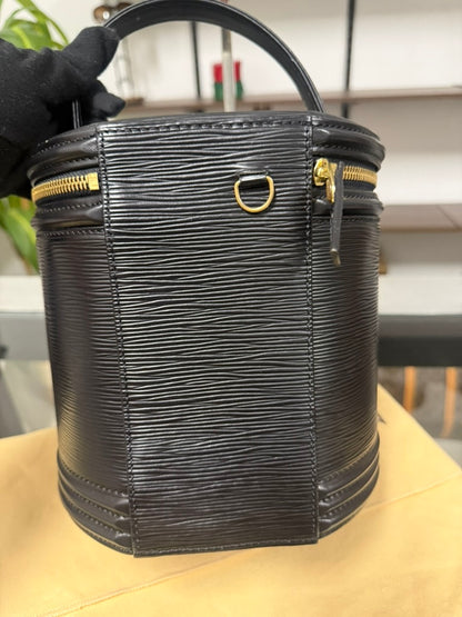 Louis Vuitton Vintage Cannes Vanity Handbag in Black Noir Epi Leather M48032