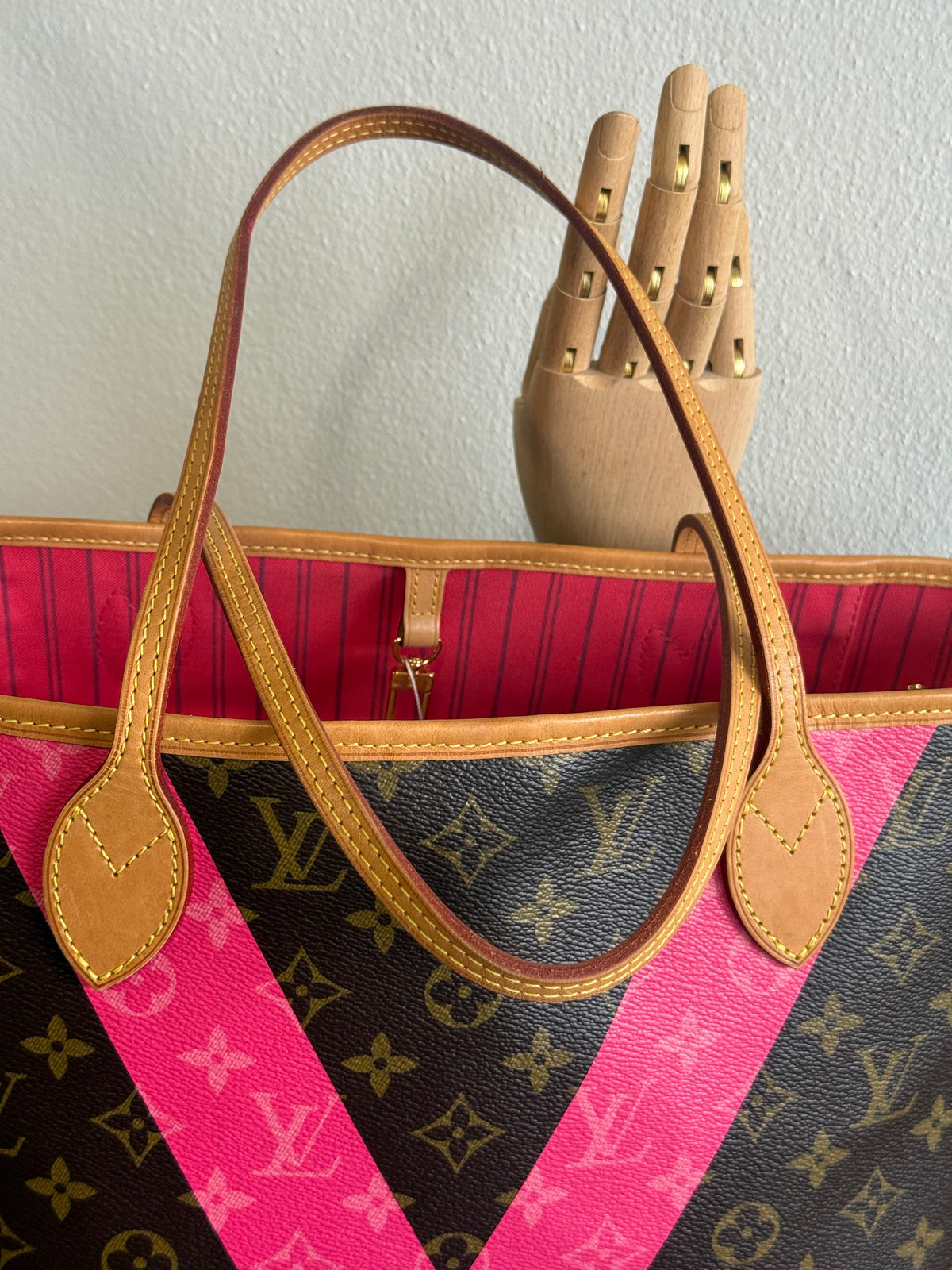 LOUIS VUITTON LIMITED EDITION NEVERFULL MM GRENADE V IN MONOGRAM PINK
