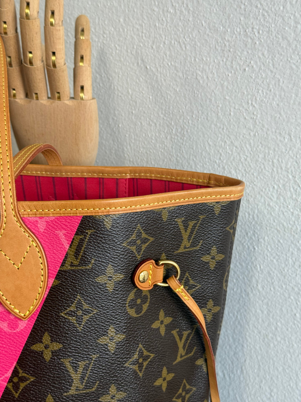 LOUIS VUITTON LIMITED EDITION NEVERFULL MM GRENADE V IN MONOGRAM PINK