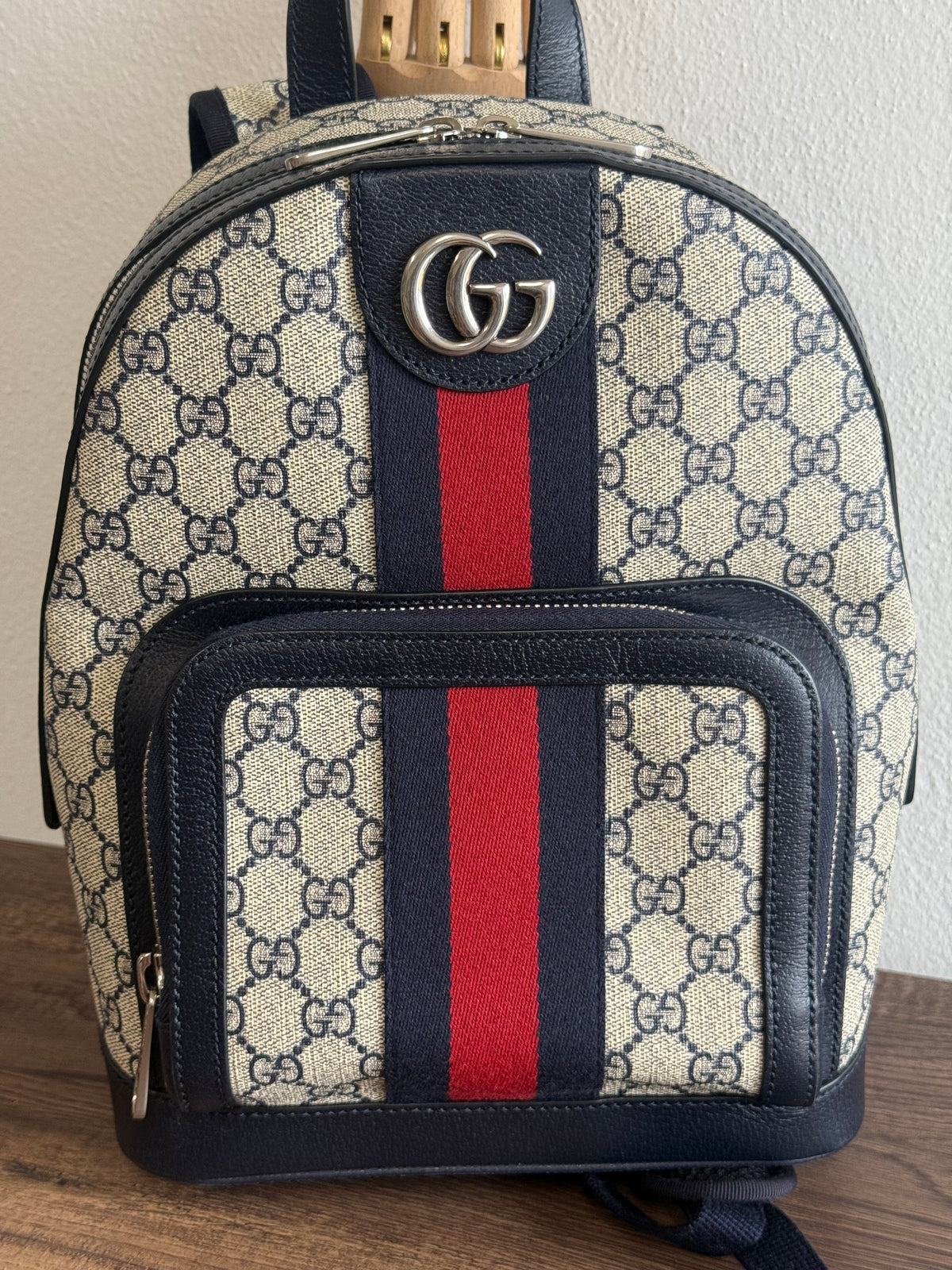 GUCCI GG SUPREME SMALL BACKPACK NAYV BLUE