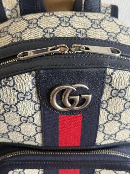 GUCCI GG SUPREME SMALL BACKPACK NAYV BLUE