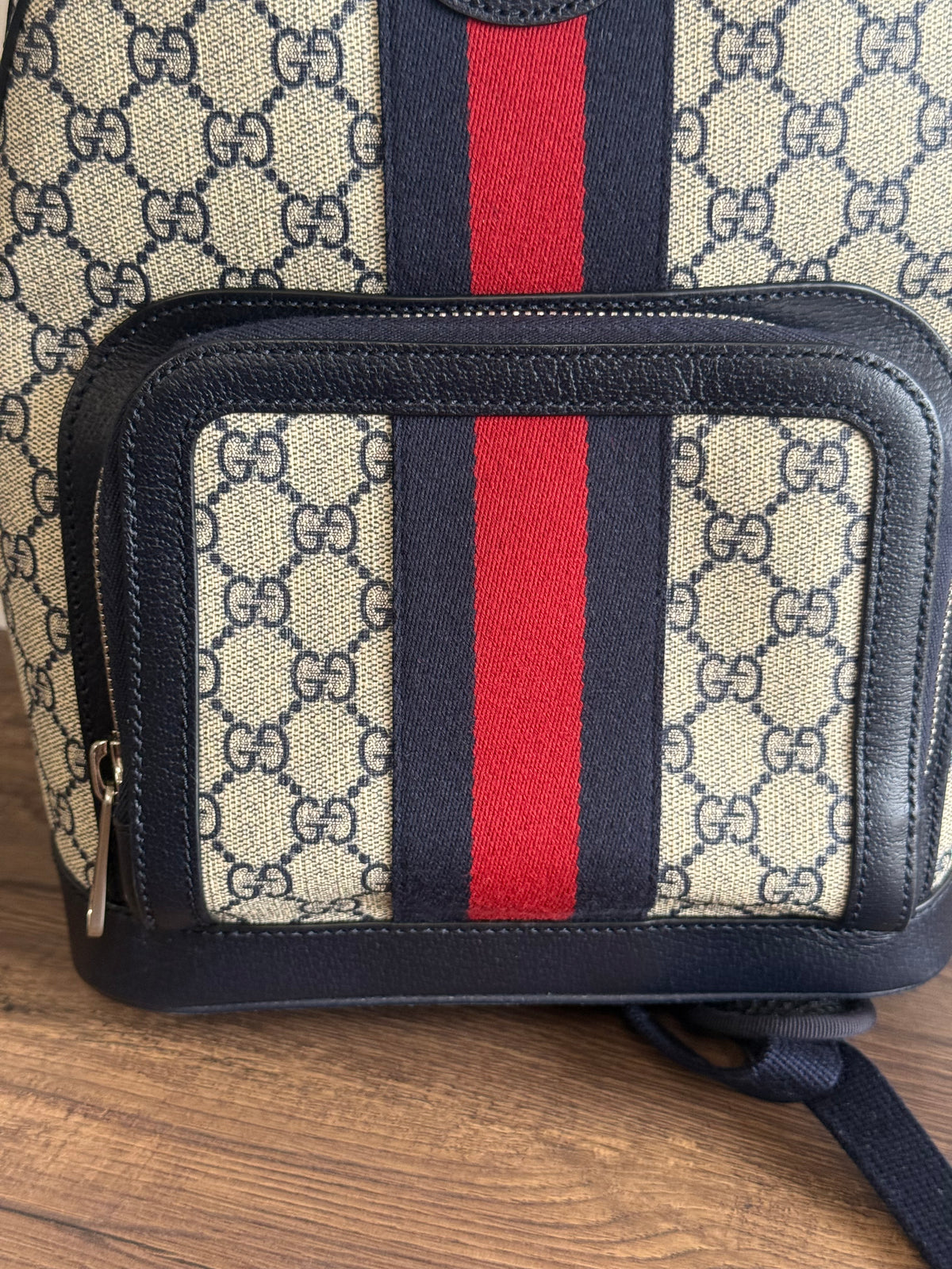 GUCCI GG SUPREME SMALL BACKPACK NAYV BLUE