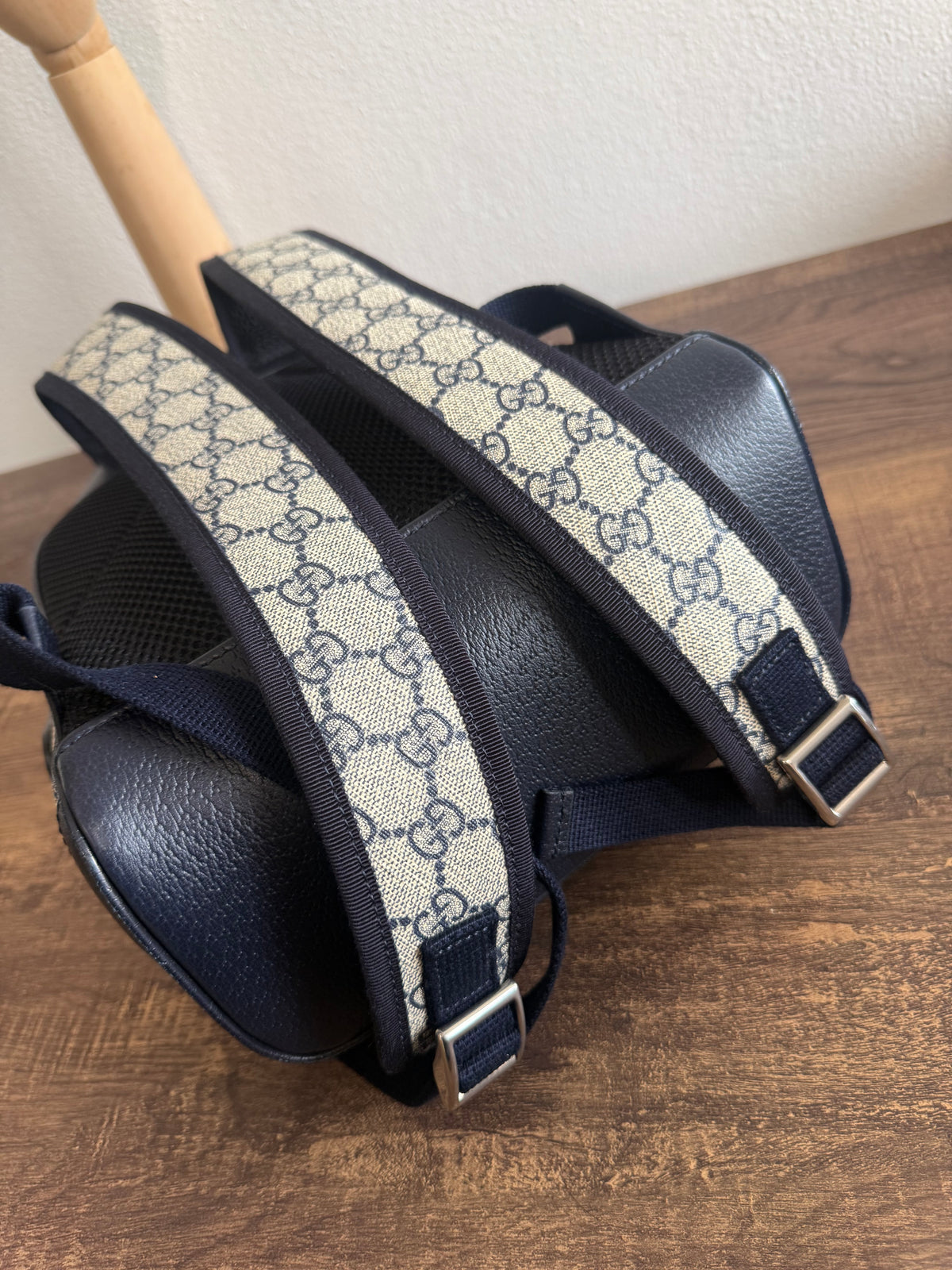 GUCCI GG SUPREME SMALL BACKPACK NAYV BLUE