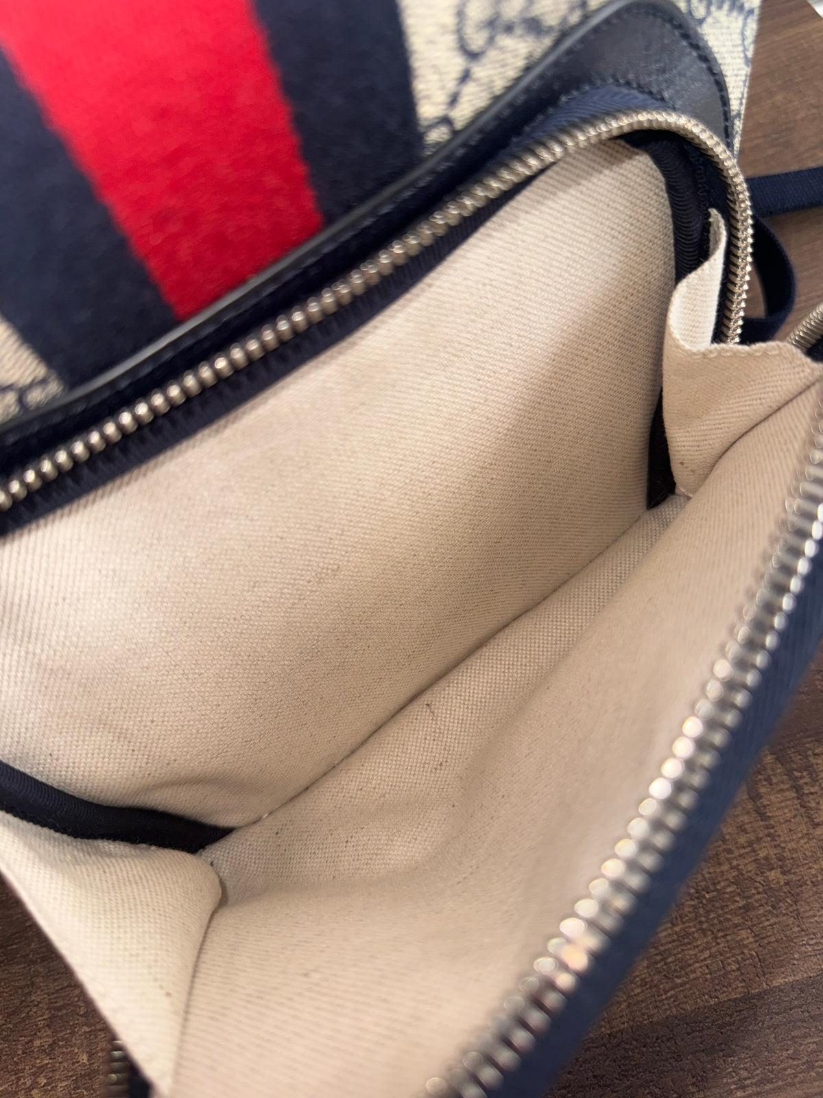 GUCCI GG SUPREME SMALL BACKPACK NAYV BLUE