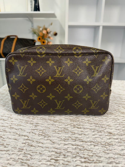 VINTAGE CANVAS TROUSSE TOILETTE 23 COSMETIC BAG in Monogram