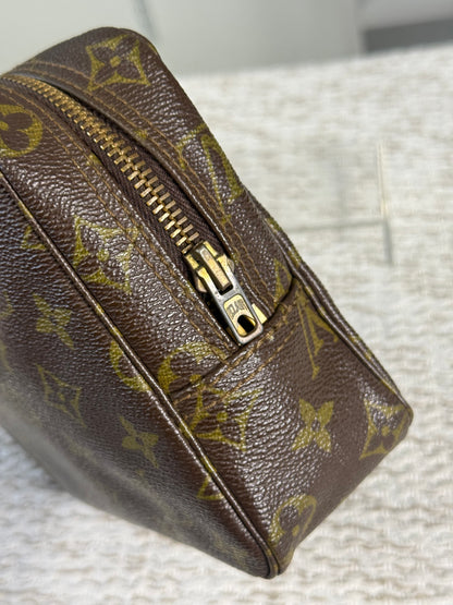 VINTAGE CANVAS TROUSSE TOILETTE 23 COSMETIC BAG in Monogram