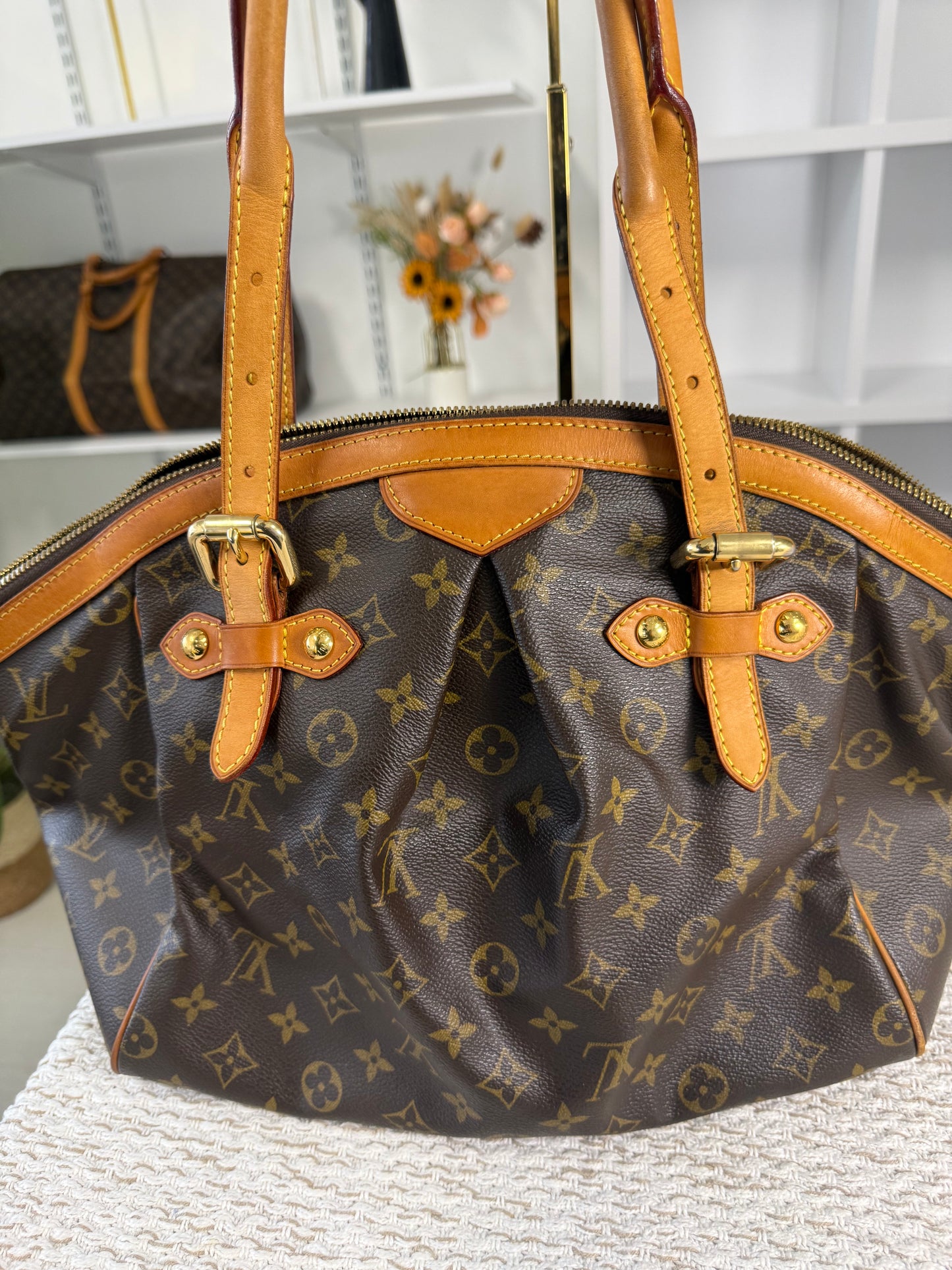 LOUIS VUITTON CANVAS TIVOLI GM BAG in Monogram