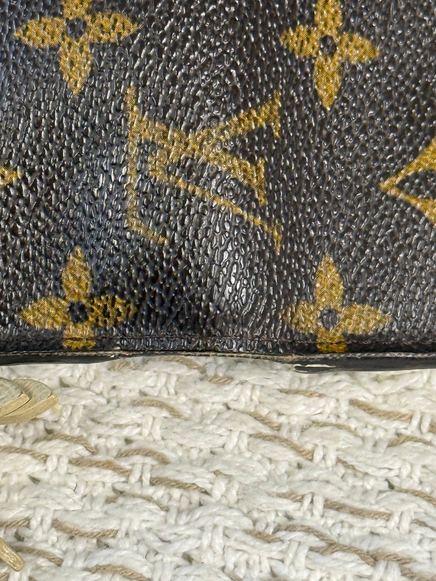 LOUIS VUITTON INSOLITE WALLET in Monogram