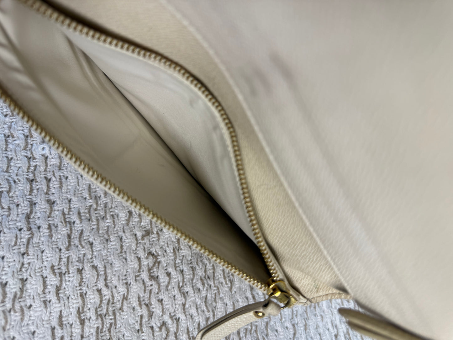 LOUIS VUITTON INSOLITE WALLET in Monogram