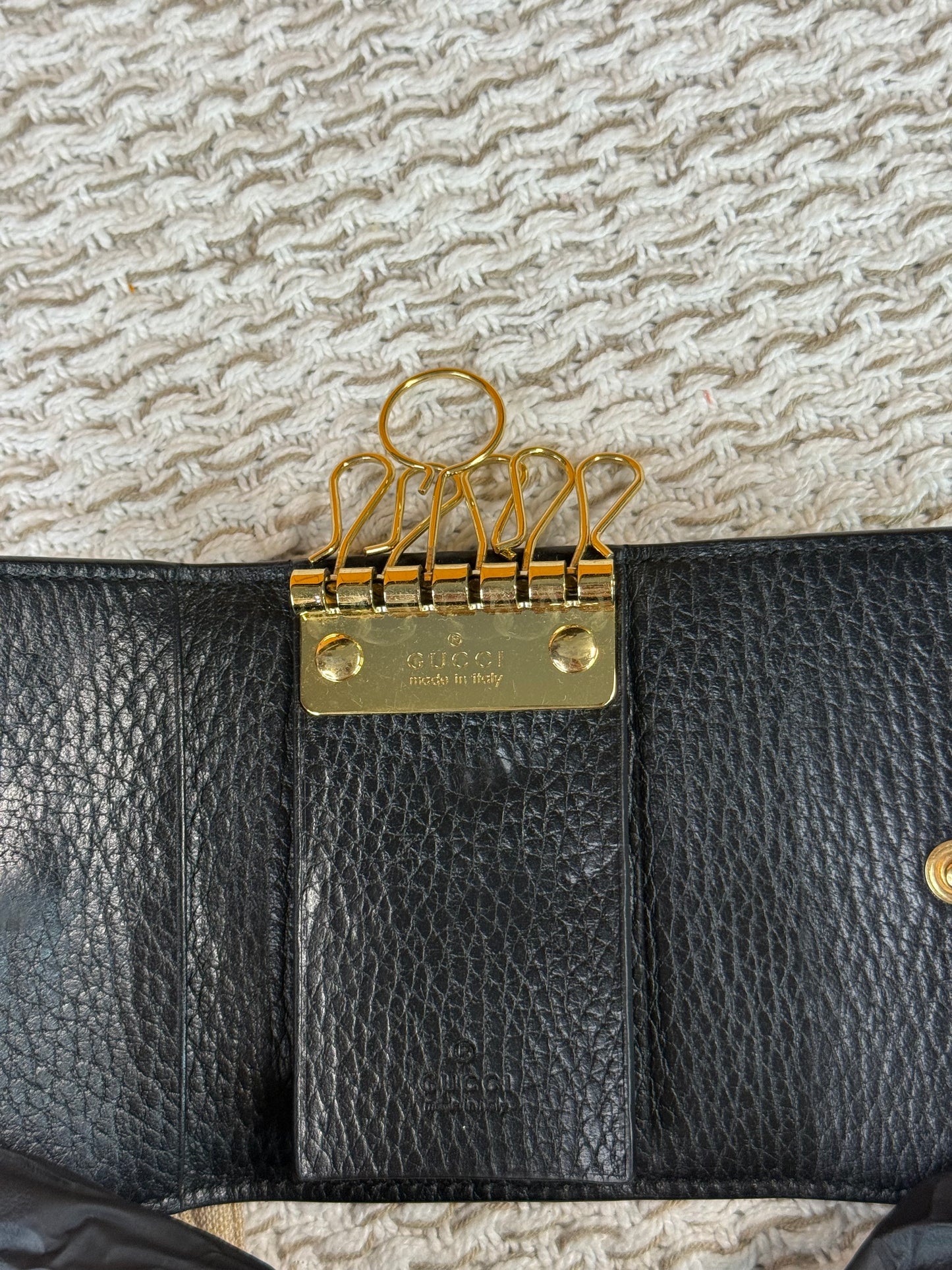 GUCCI GG SUPREME KEY CASE