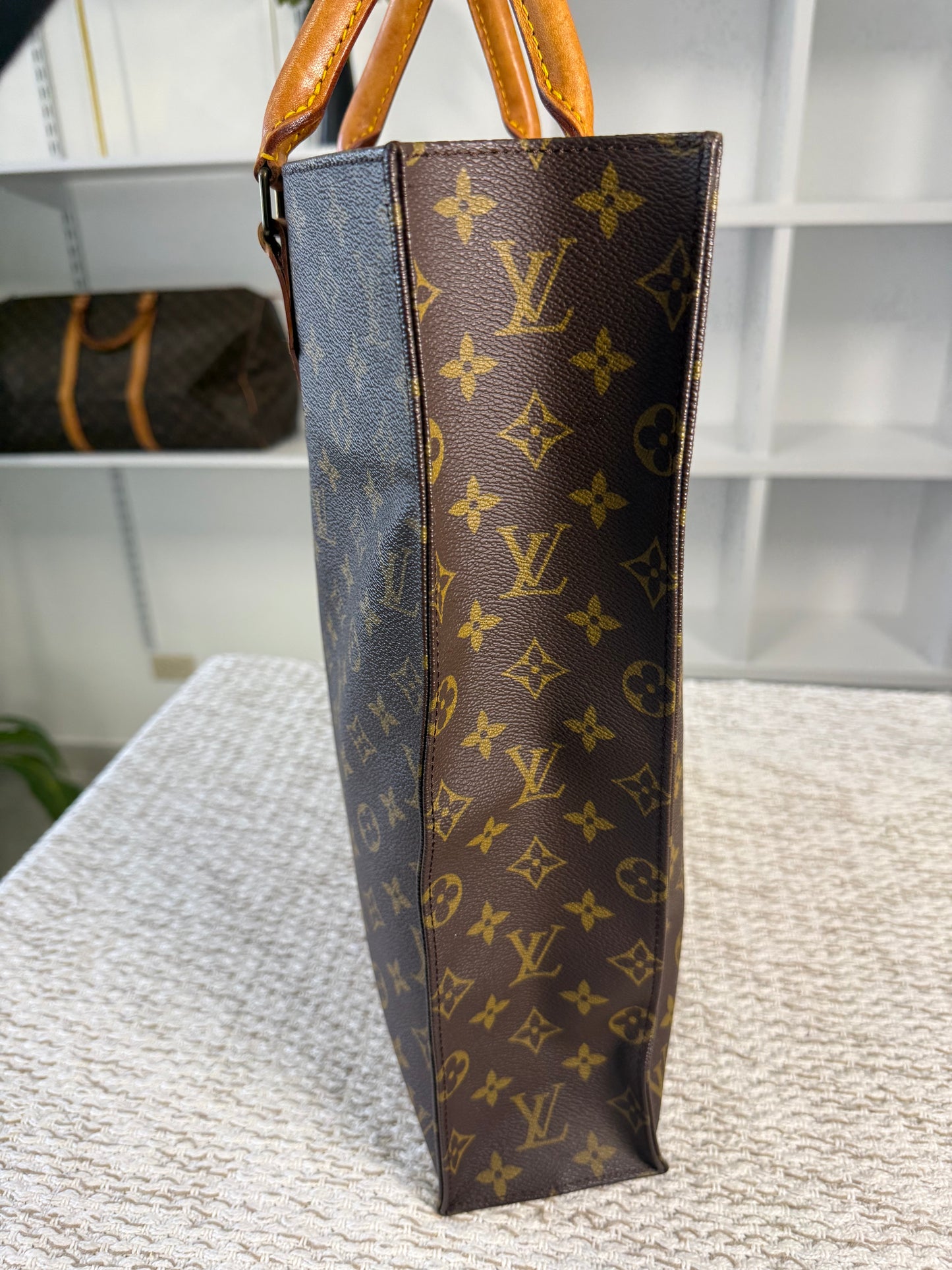 LOUIS VUITTON SAC PLAT CANVAS TOTE BAG in Monogram
