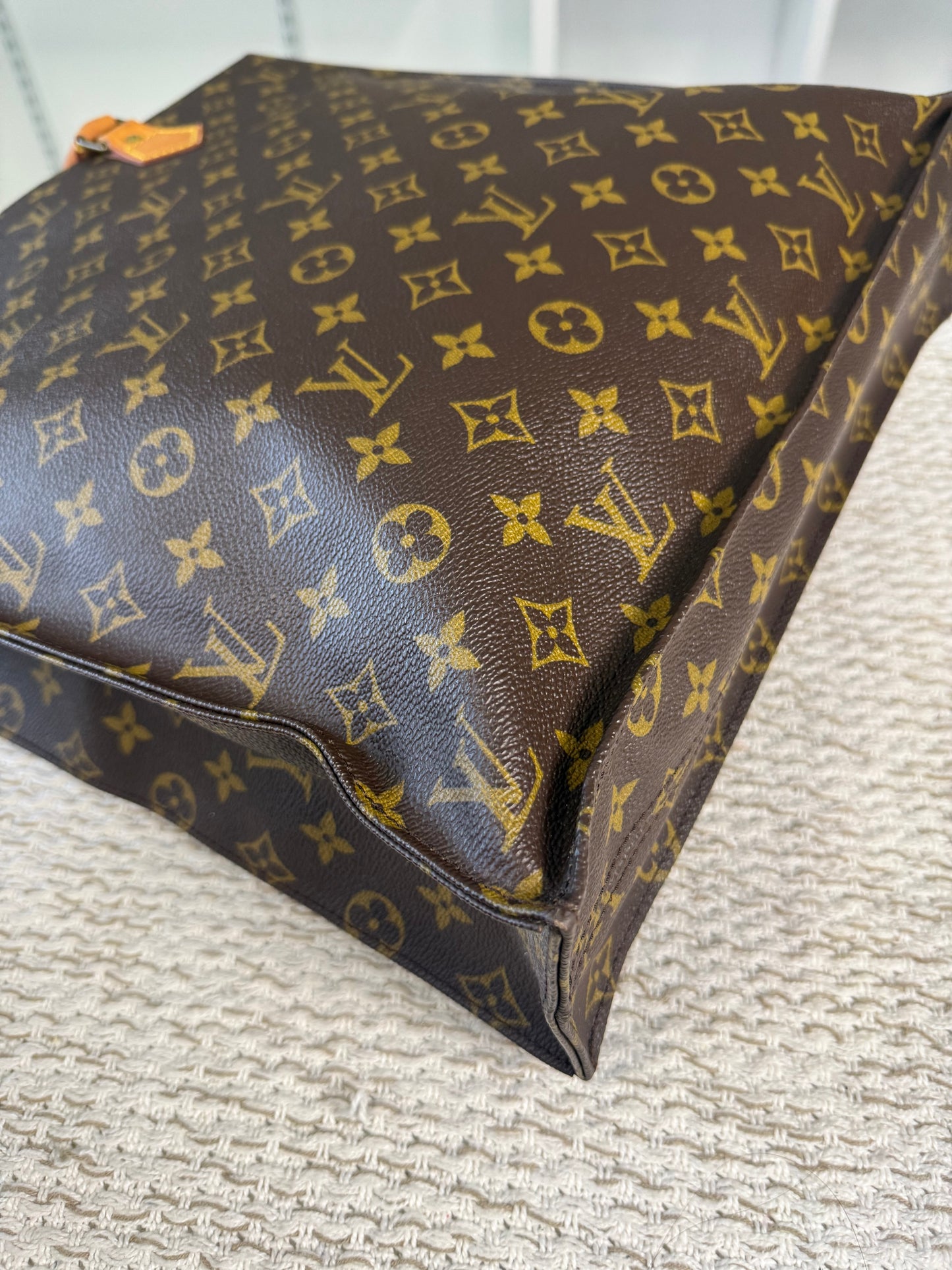 LOUIS VUITTON SAC PLAT CANVAS TOTE BAG in Monogram