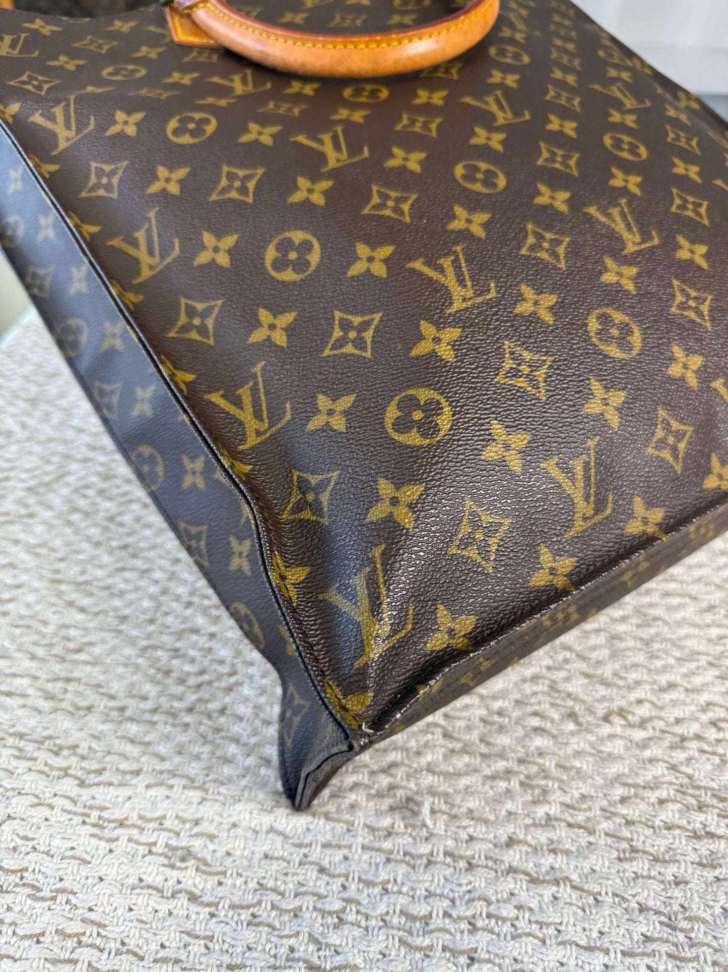LOUIS VUITTON SAC PLAT CANVAS TOTE BAG in Monogram