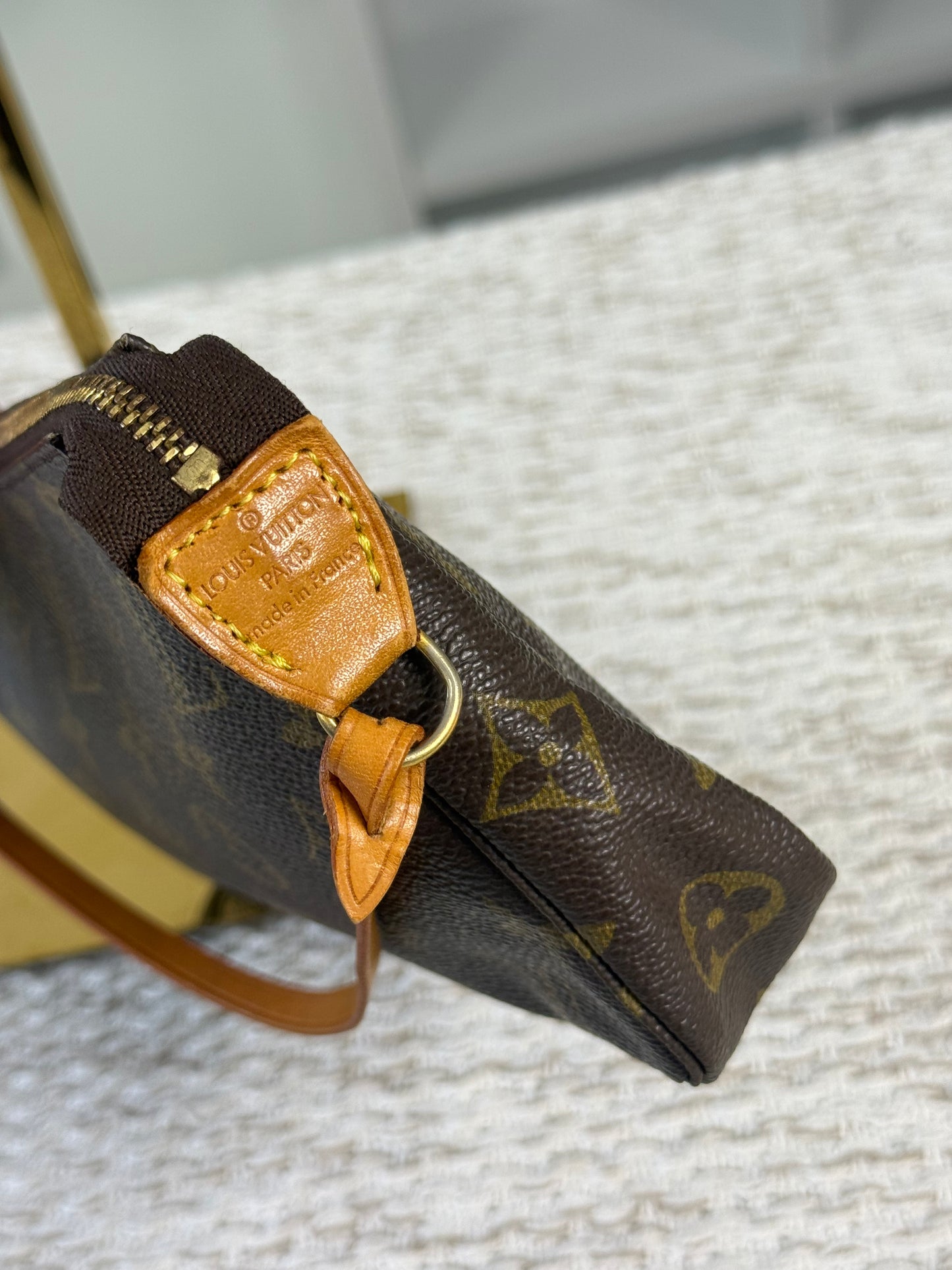 LOUIS VUITTON POCHETTE ACCESSOIRES IN MONOGRAM