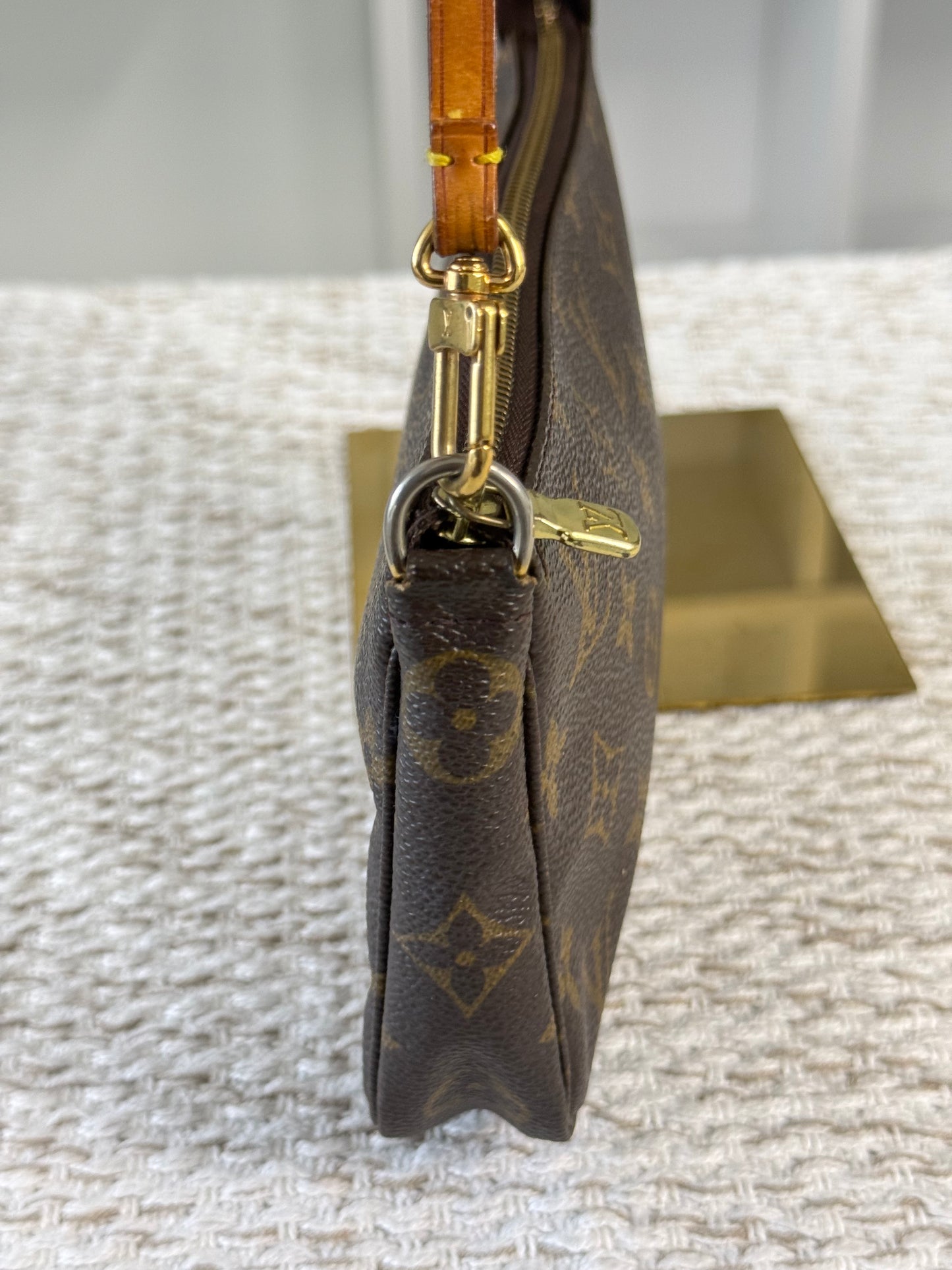 LOUIS VUITTON POCHETTE ACCESSOIRES MEASUREMENTS