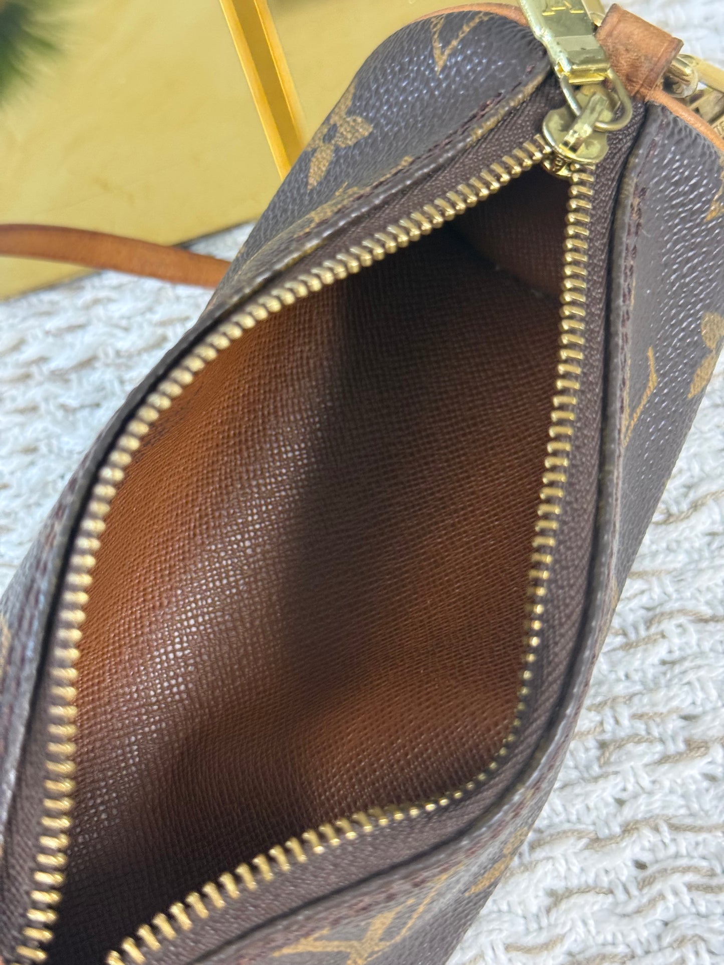 LOUIS VUITTON PAPILLON BABY IN MONOGRAM