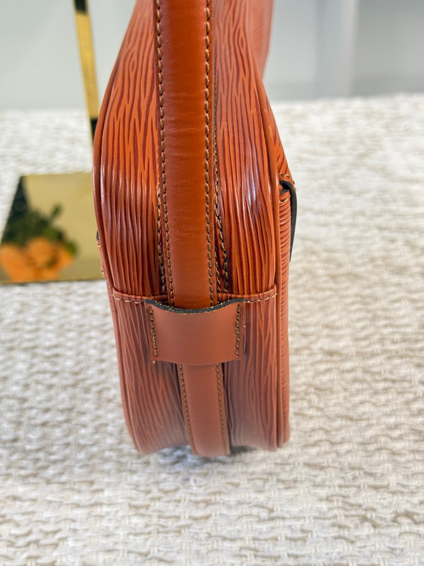 LOUIS VUITTON JEUNE FILLE SMALL SHOULDER ORANGE LEATHER