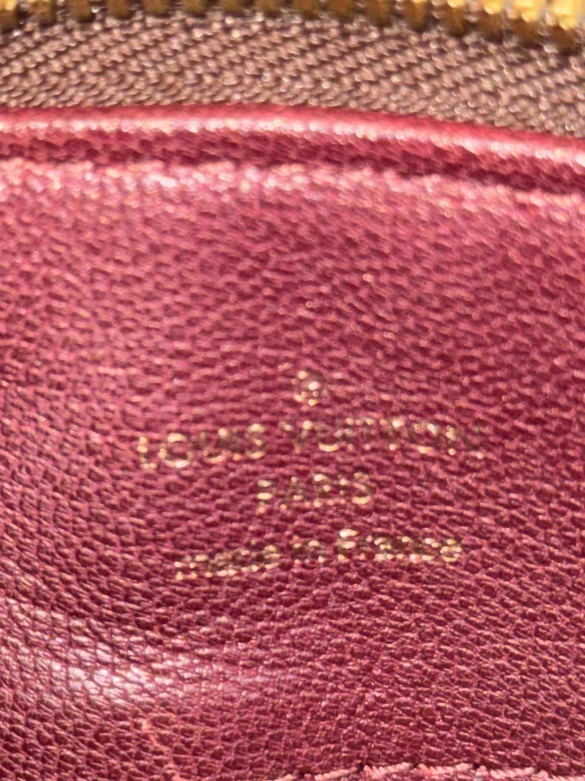 LOUIS VUITTON LOCKIT MM IN MONOGRAM