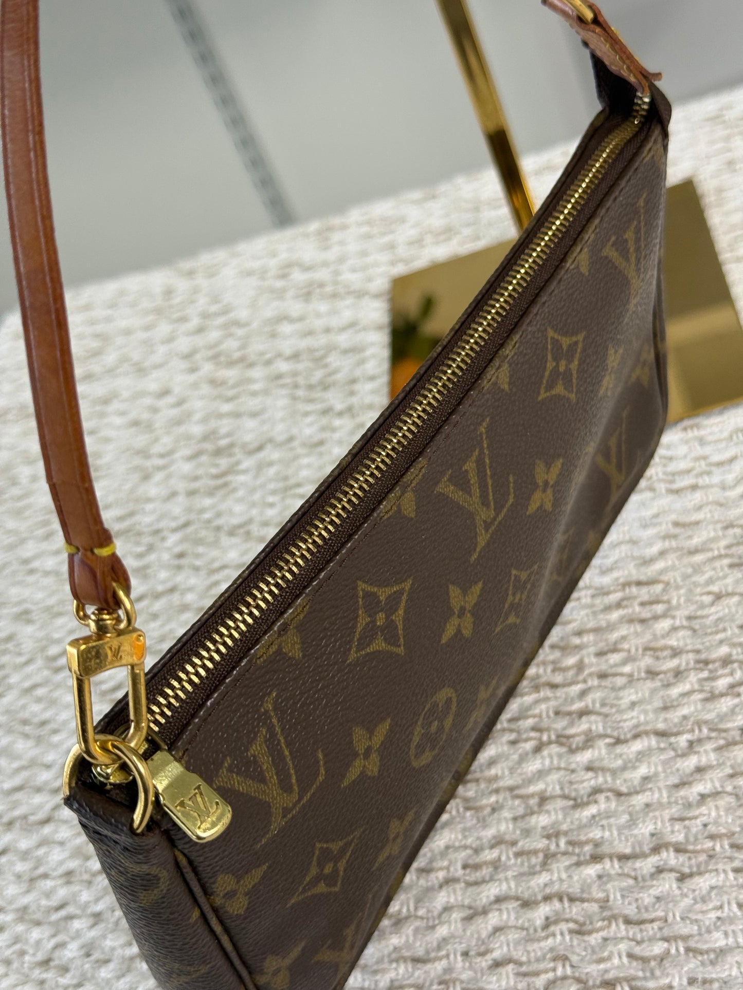 LOUIS VUITTON POCHETTE ACCESSOIRES IN MONOGRAM